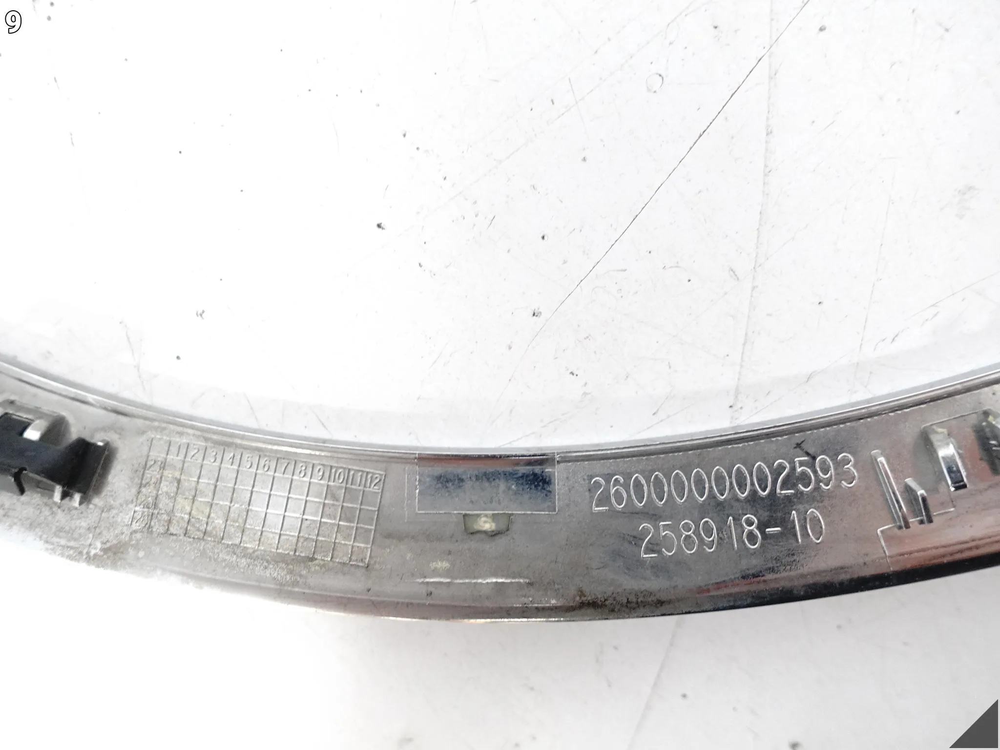 MINI COOPER F55 F56 F57 13-24 RAMKA LISTWA OSŁONA LAMPY CHROM PRAWA PRZÓD 6086059d252fbf977354ed300e46799f