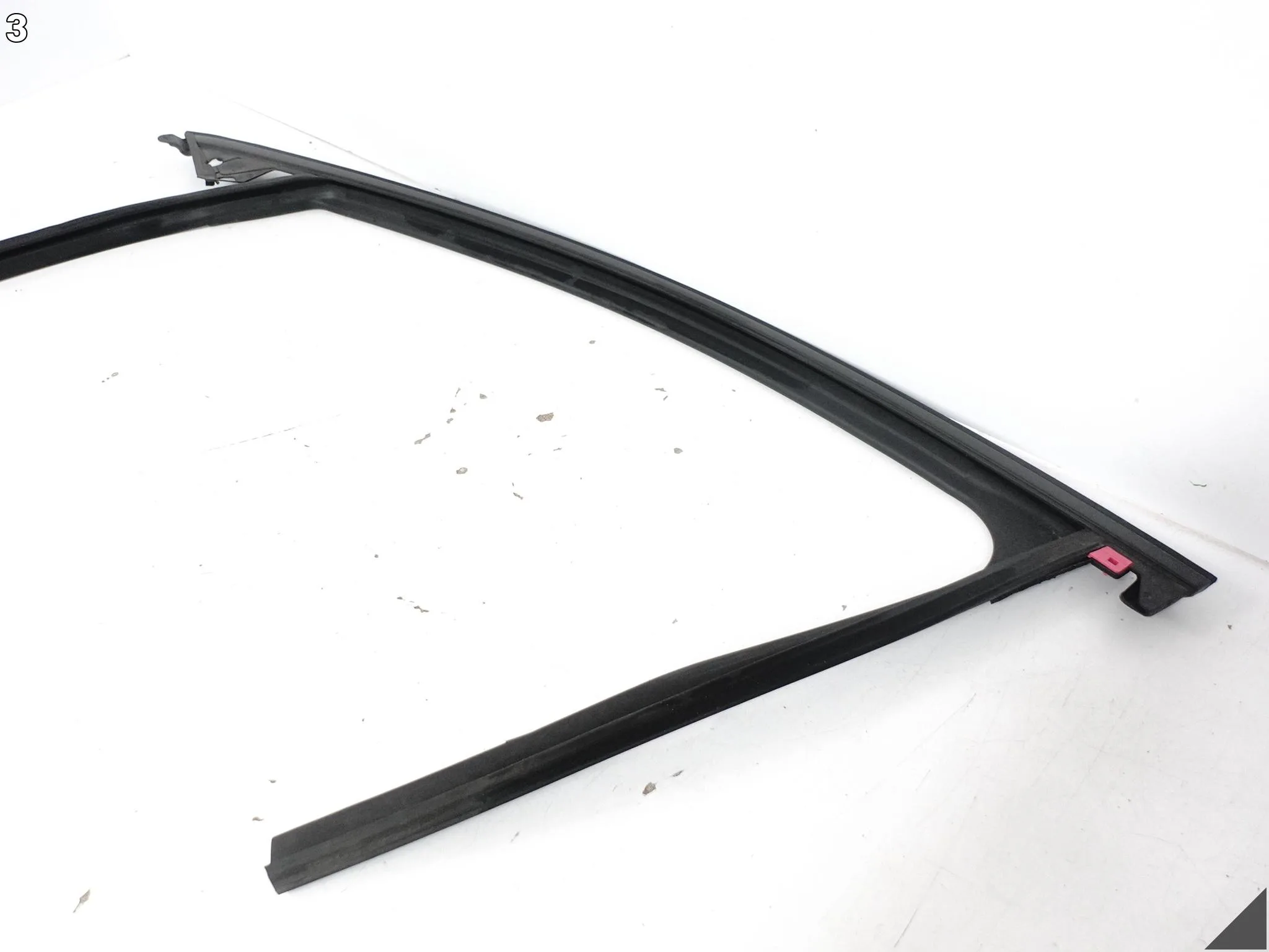 MAZDA CX-60 22- USZCZELKA SZYBY RAMKA OSŁONA DRZWI LEWA PRZÓD C0HG-Z04 6730fda958b858971210f4f4707154e0