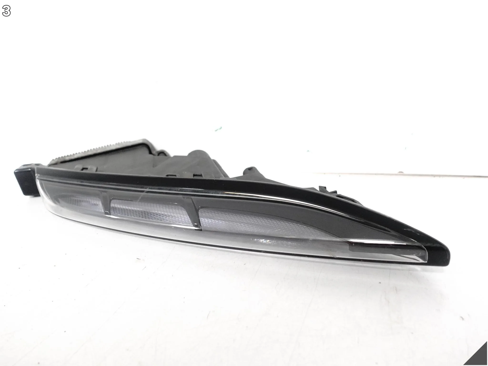 PORSCHE MACAN I 95B LIFT 19- LAMPA LED DRL KIERUNKOWSKAZ W ZDERZAK PRZÓD R 95288c4d3a44fdfc68dbb8ed163ee24e