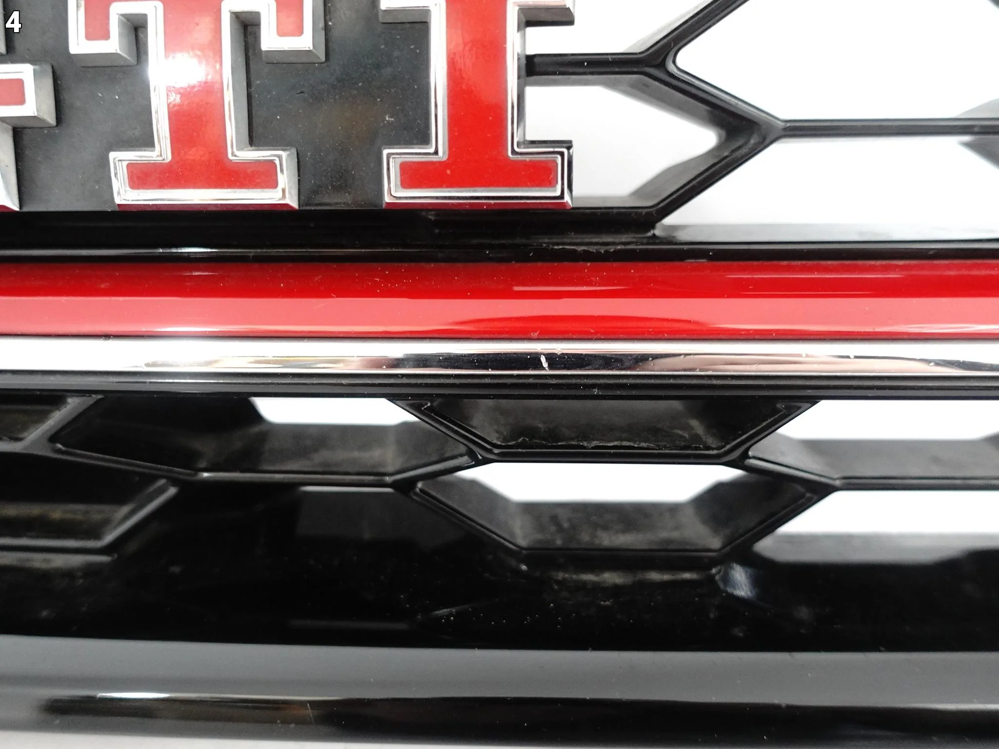 VW POLO VI 6 2G 2G0 GTI 17-21 EMBLEMAT GRILL ATRAPA KRATKA W ZDERZAK PRZÓD 771b0f3f86b2cff1ae5a198f79883291