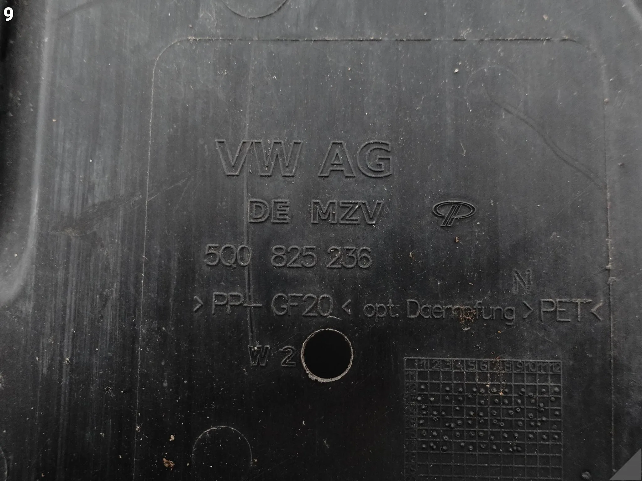 VW AUDI SKODA SEAT CUPRA PŁYTA DOLNA OSŁONA POD SLINIK PRZÓD 5Q0825236N e929c0cfa6ef886db18500f99cc8e731