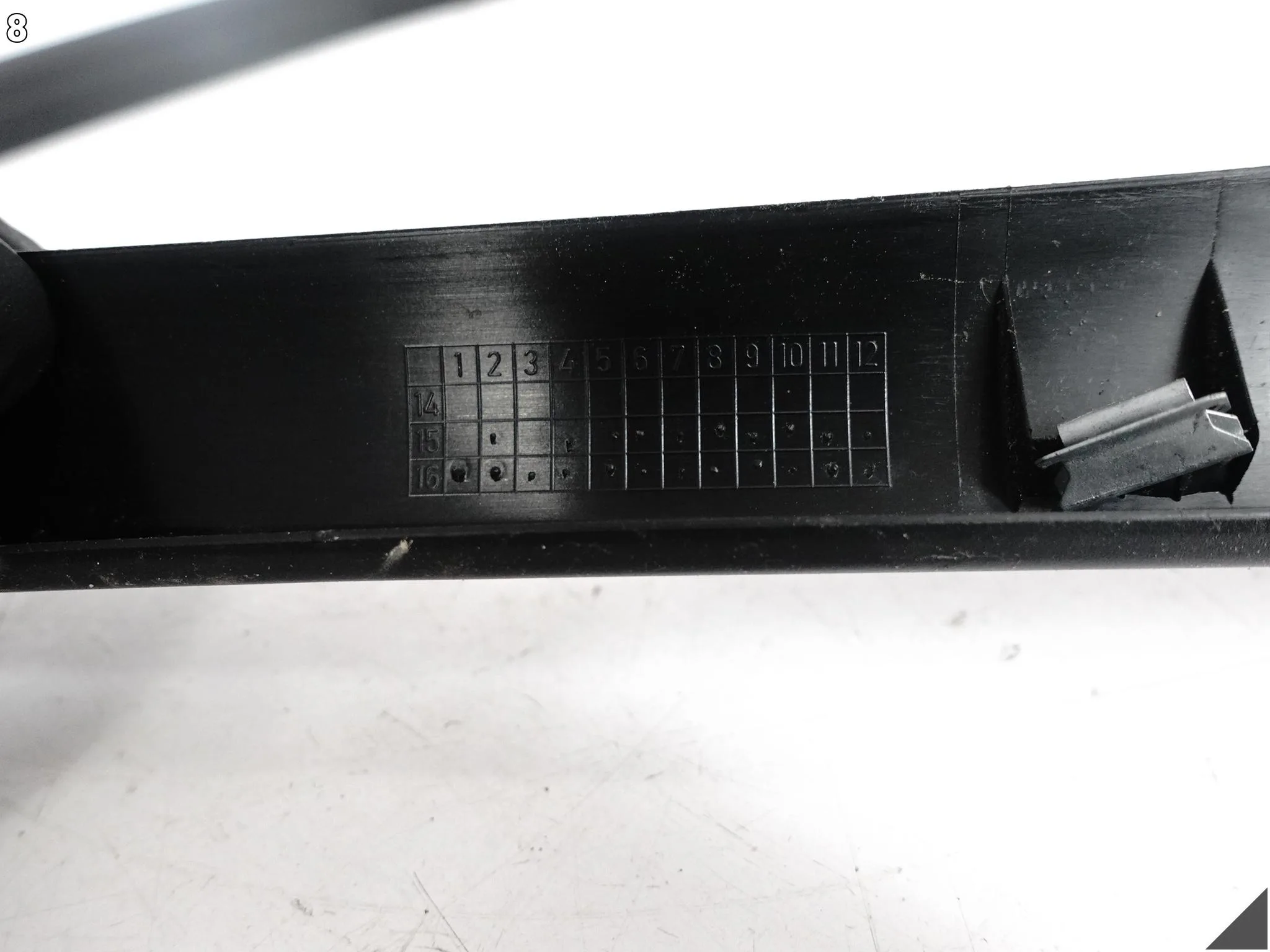BMW X1 F48 15-22 OSŁONA LISTWA RAMY SZYBY DRZWI LEWA PRZÓD 7350497 67ae5c55255ce43a8fd2ce391e01736a