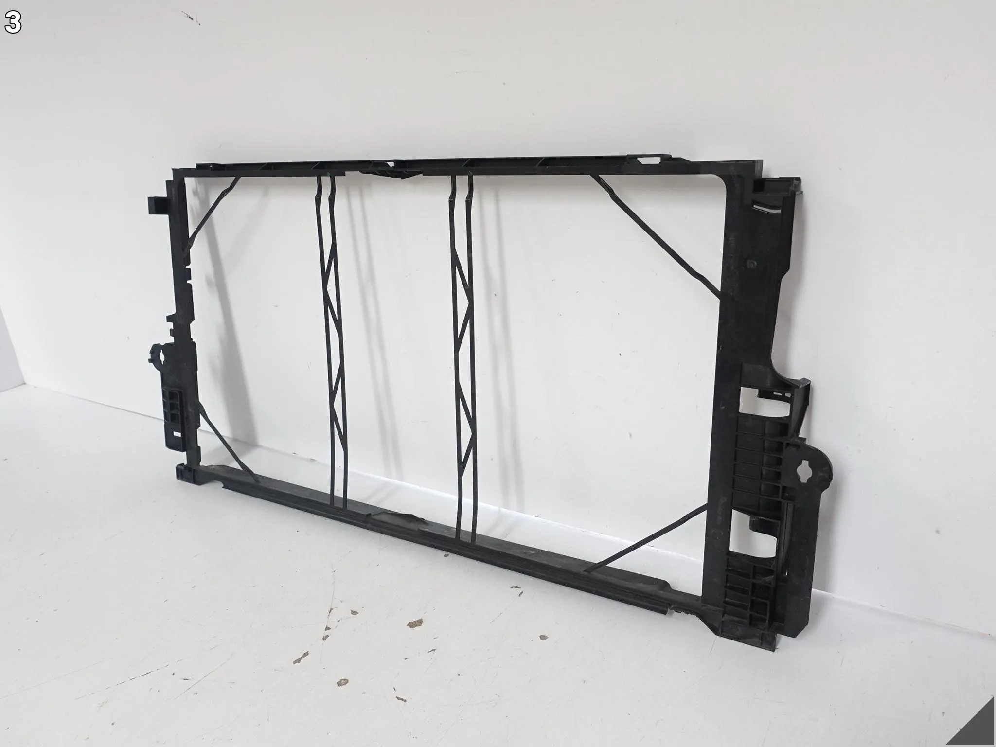 VOLVO XC90 II 15-24 MOCOWANIE RAMKA CHŁODNICY PAS PRZEDNI 313387421 2107f44ab8bbb567f44371dfa9d24216
