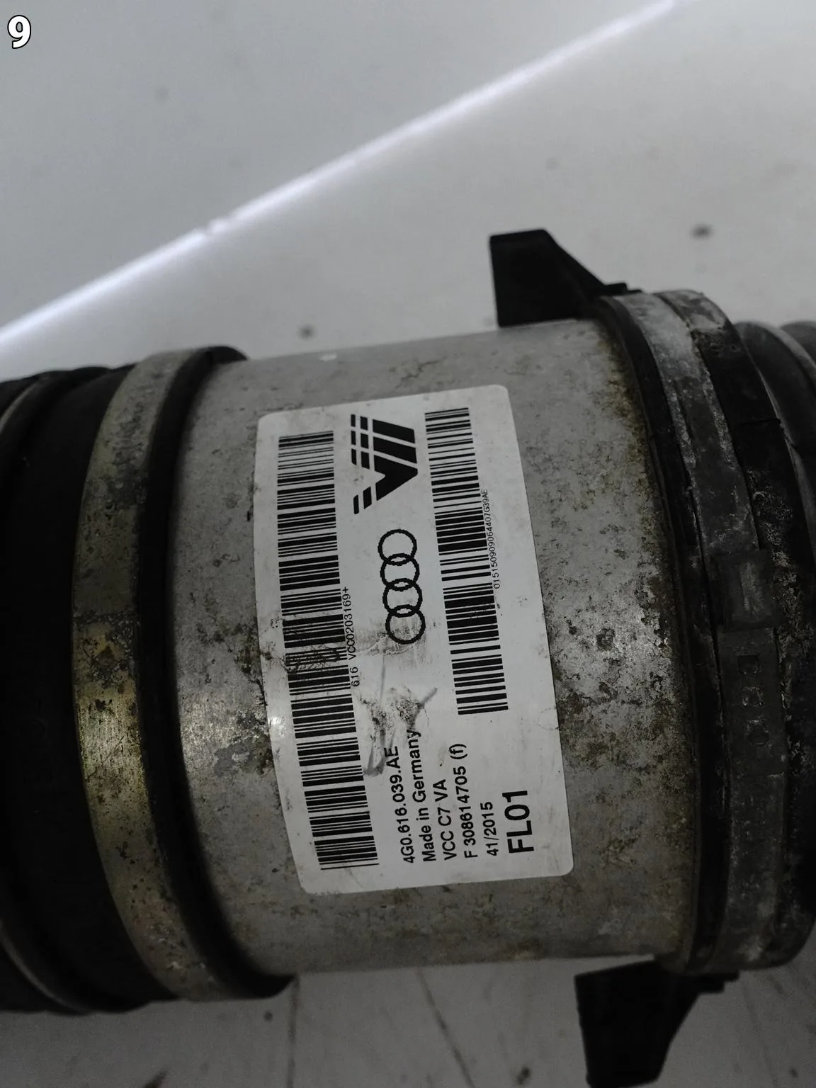 AUDI A6 C7 4G0 A7 4G8 10-18 AMORTYZATOR PNEUMATYCZNY PRZÓD LEWA = PRAWA 63df736a44ce00e04f05421b906c8417