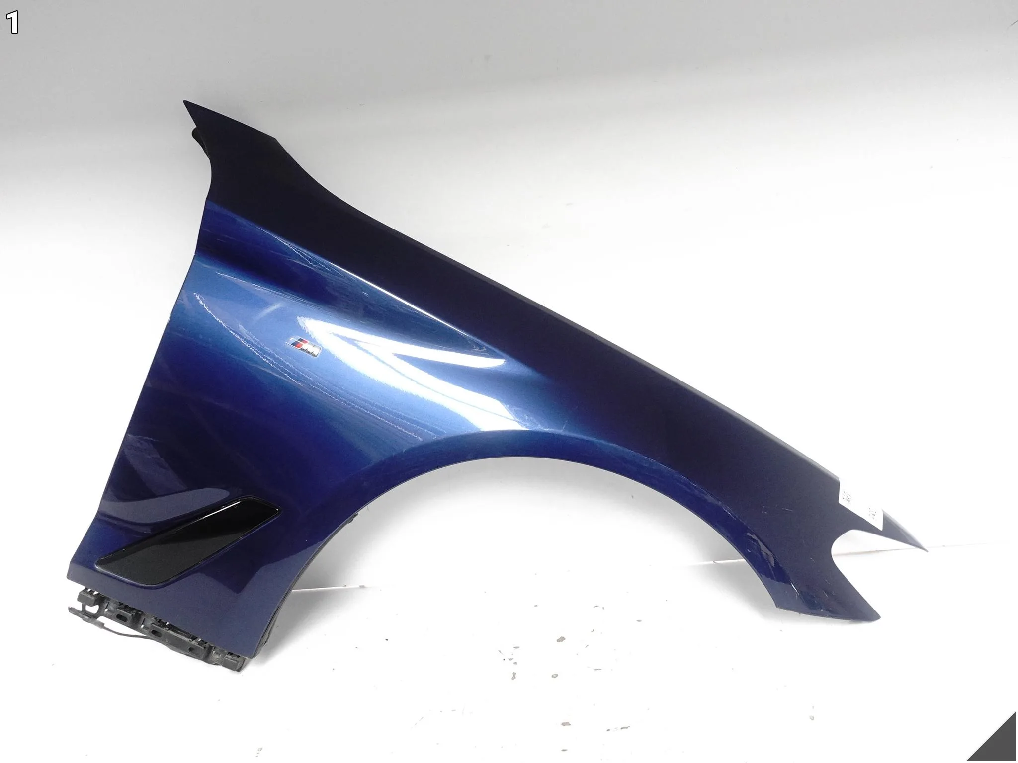 BMW 5 G30 G31 LIFT MSP 17-23 BŁOTNIK + LISTWA EMBLEMAT ///M PRZÓD PRAWY C10 9c2efd78639f307ab25126f55f0b9e7e