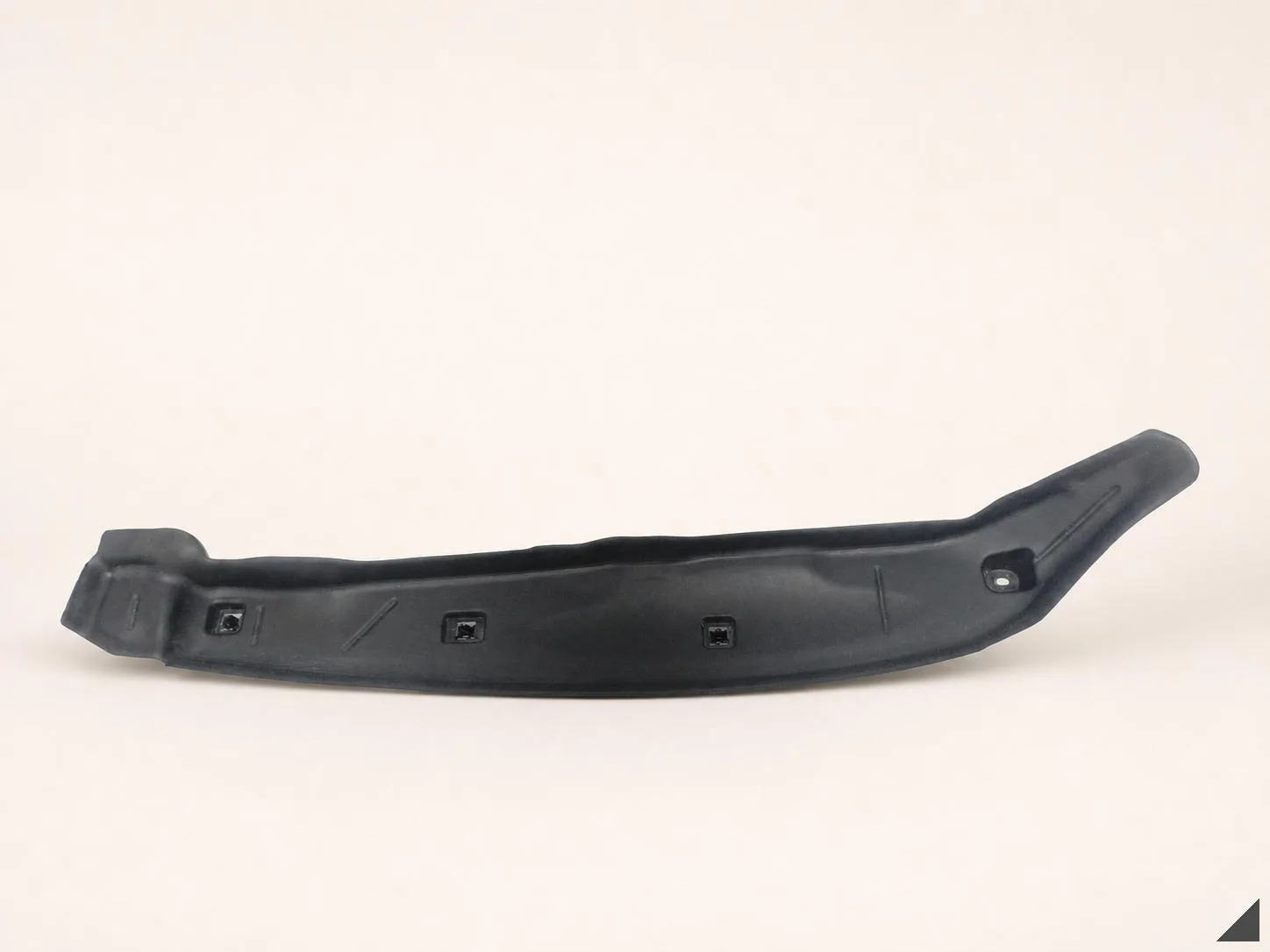 BMW XM G09 22- LISTWA USZCZELKA WYGŁUSZENIE BŁOTNIK PRZÓD PRAWA 8203ec562b4c8b623175c6962a7d6937