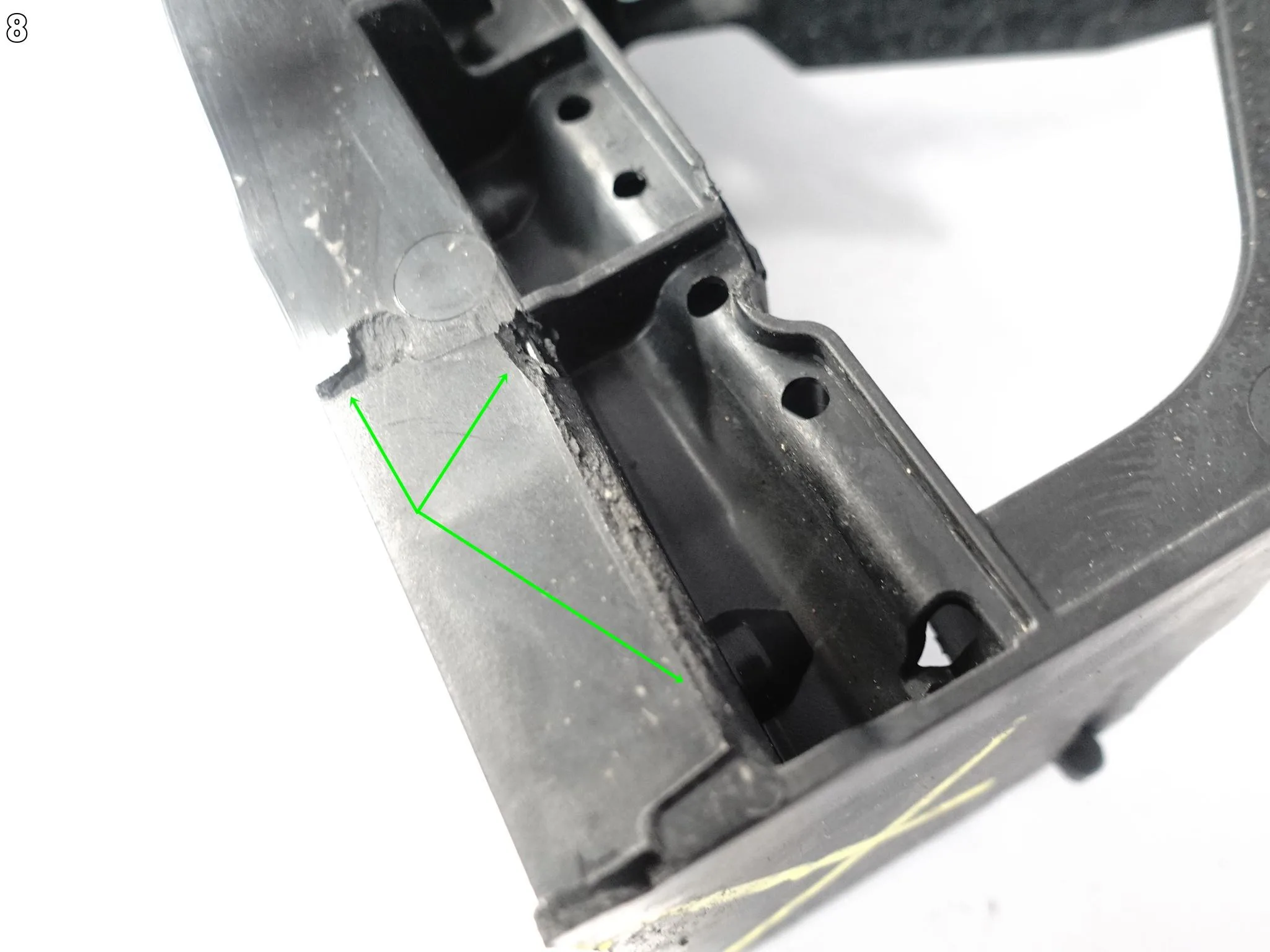 AUDI Q4 E-TRON 89A 21- GÓRNE WZMOCNIENIE WSPORNIK ŚLIZG PAS PRZÓD ORG 073fb97939242fef663372d72da4b67c