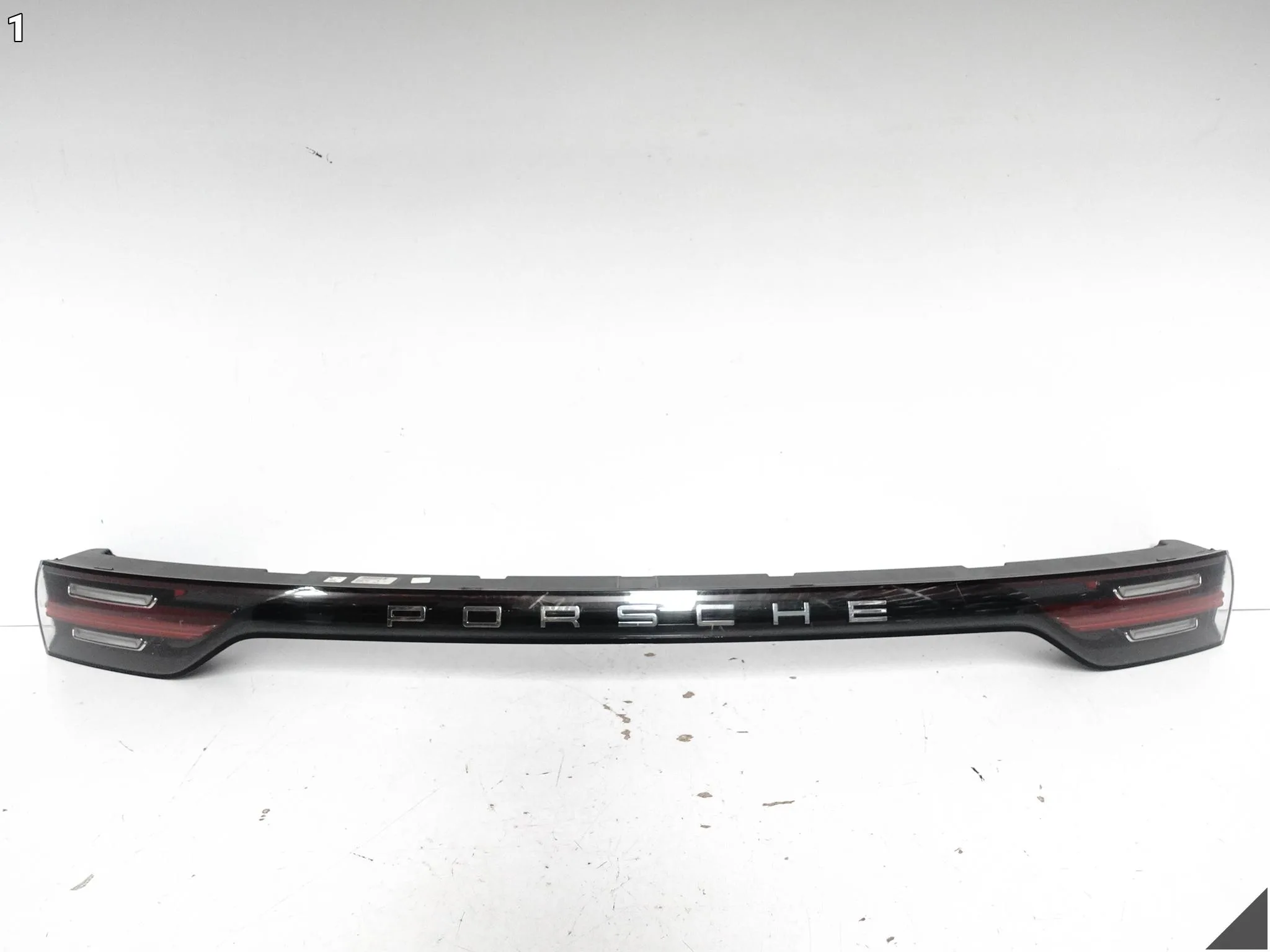 PORSCHE CAYENNE III E3 9Y0 18- LAMPA LED BLENDA W KLAPĘ BAGAŻNIKA TYŁ EU 99b5fbfe903cd387f0ea445682ab3659
