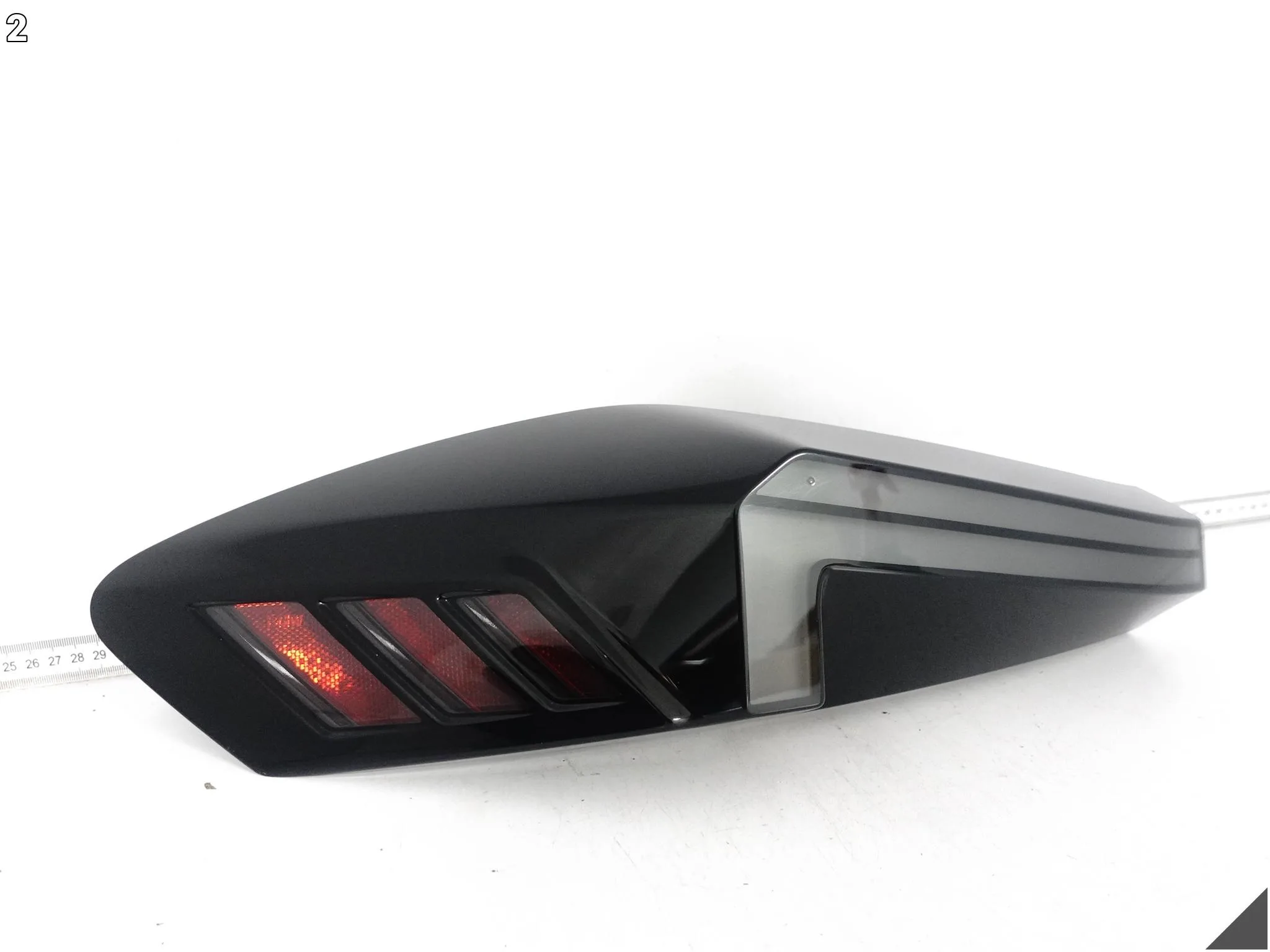 BMW XM G09 22- LAMPA LED W BŁOTNIK TYŁ LEWA DEMONTAŻ EUROPA 7ebe298cfe87b5203b577b8bd267e0c1