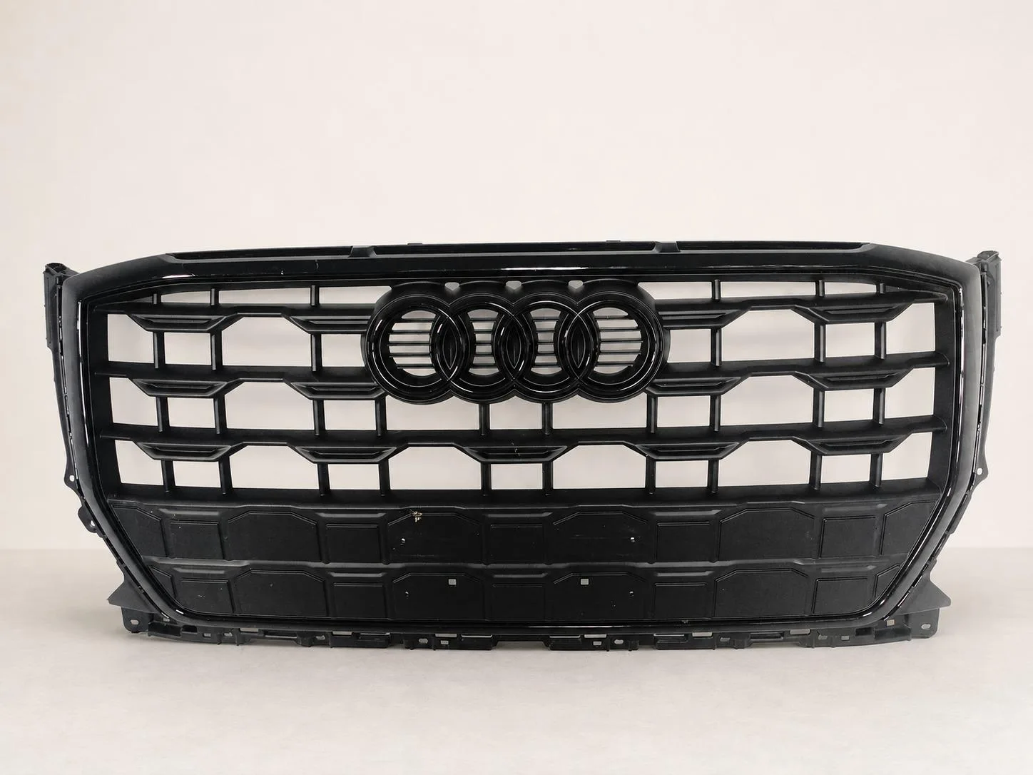 AUDI Q2 81A LIFT FL S-LINE 20-26 GRILL ATRAPA KRATKA W ZDERZAK PRZÓD BLACK 8253c14b069370416b3fc0aee3efdbaf