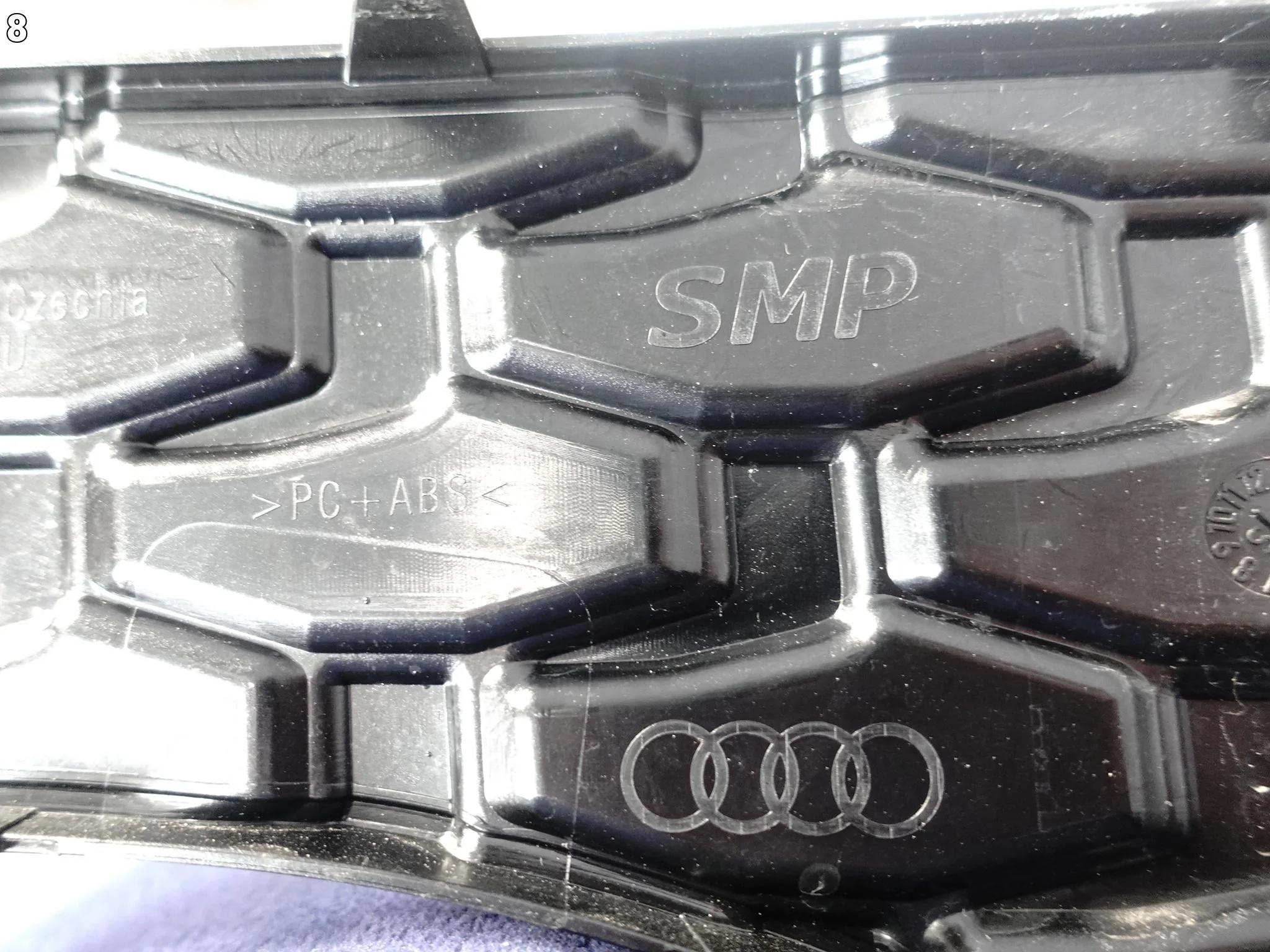 AUDI Q3 83H FJ S-LINE 25- KRATKA OSŁONA LISTWA ATRAPA BLENDA W ZDERZAK TYŁ 3e3f9c248996a4522a085d4b2b2ae97d