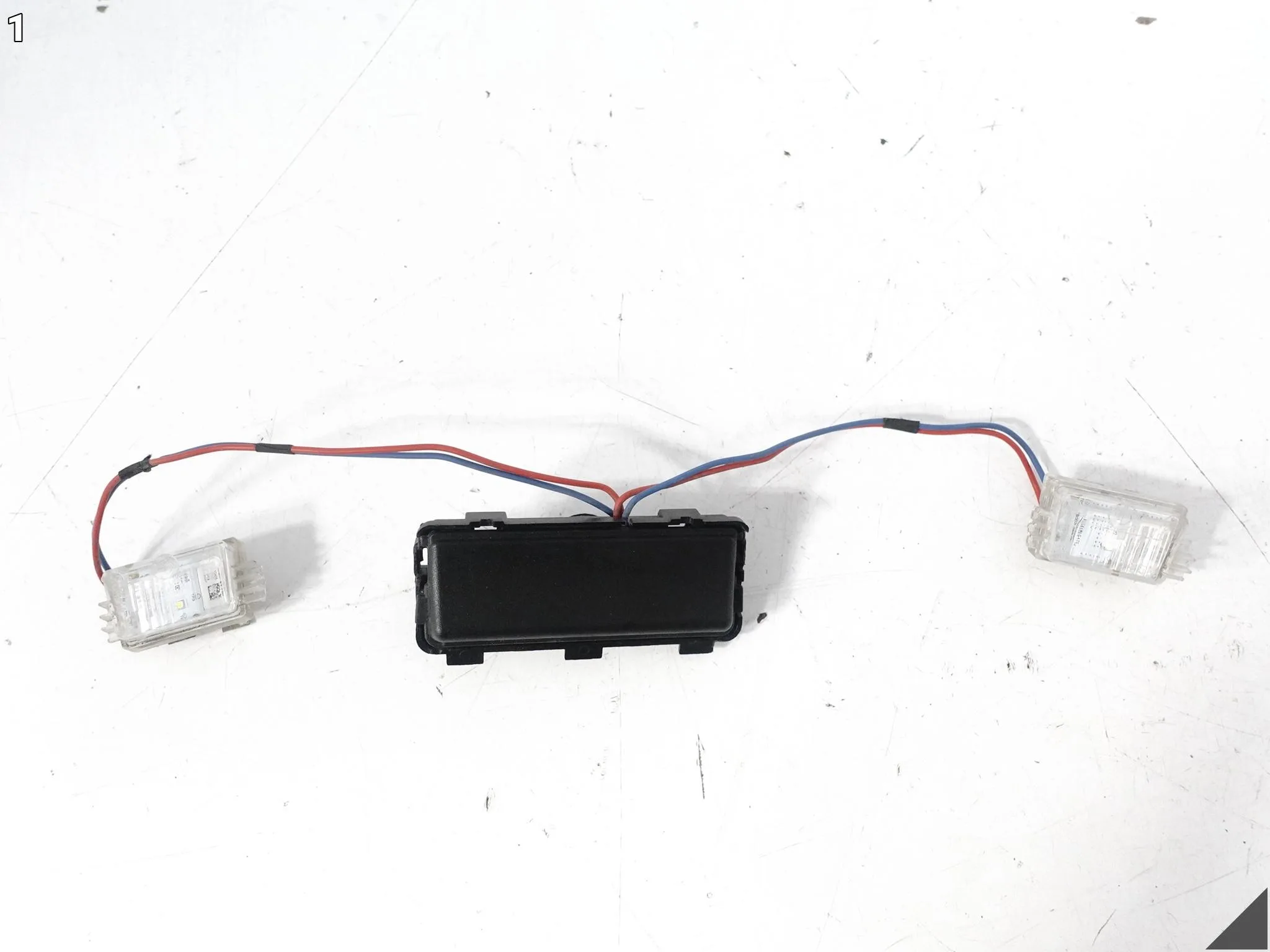 BMW XM G09 22- KLAMKA MIKROSTYK OŚWIETLENIE LED BLENDA KLAPA BAGAŻNIKA TYŁ d2483bb2b26ad246e19e55a0d65b19cd