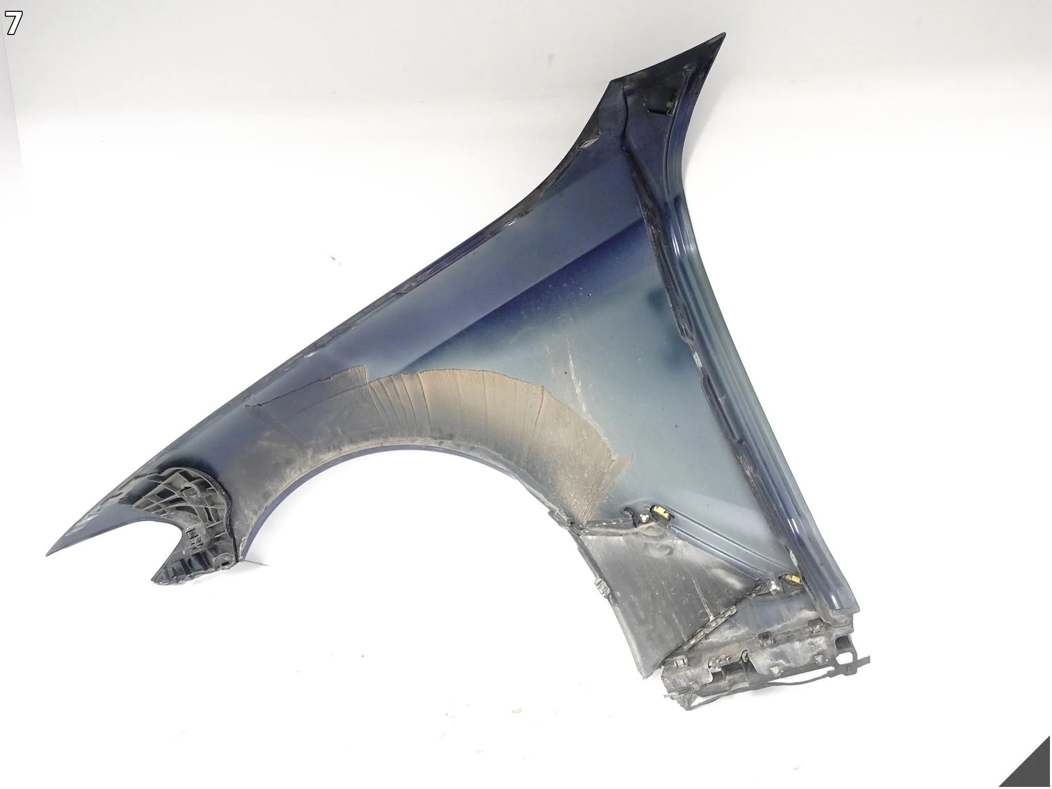 BMW 5 G30 G31 LIFT MSP 17-23 BŁOTNIK + LISTWA EMBLEMAT ///M PRZÓD PRAWY C10 18583e9d4b9dcbb14e9c0ca98ff3f176