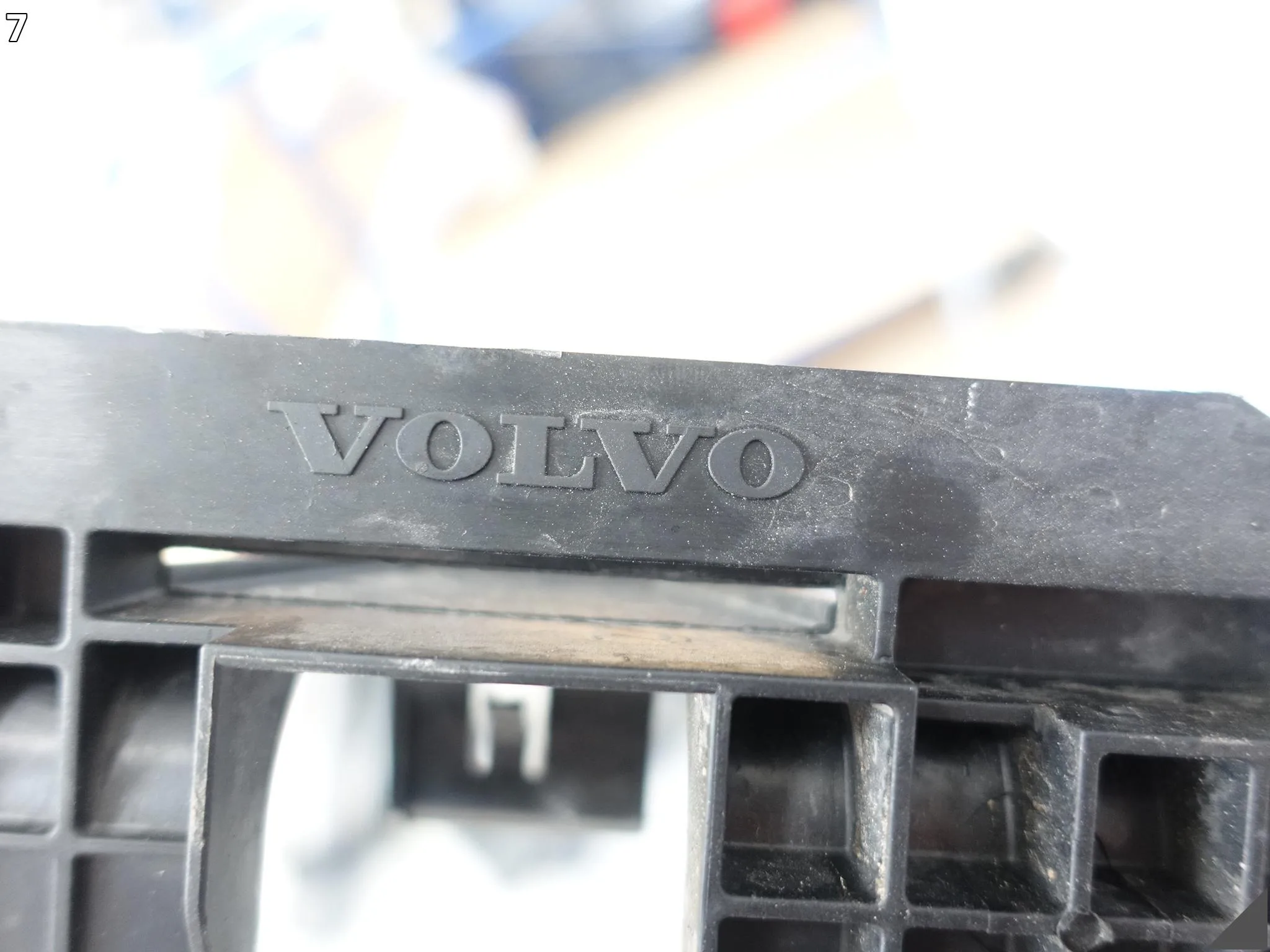 VOLVO XC90 II 15-24 MOCOWANIE RAMKA CHŁODNICY PAS PRZEDNI 313387421 b853f8578415b7fa47e3794a79f02be6