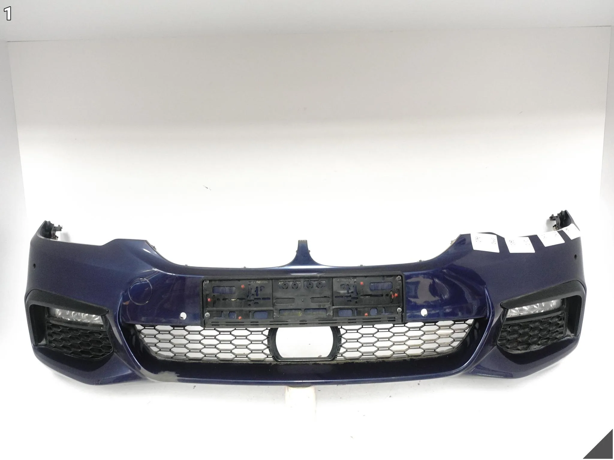 BMW 5 G30 G31 M-PAKIET MSP 17-20 ZDERZAK PRZÓD + KRATKI + LED 6xPDC C10 202600ad79261e3a6f14b85694a6a69b