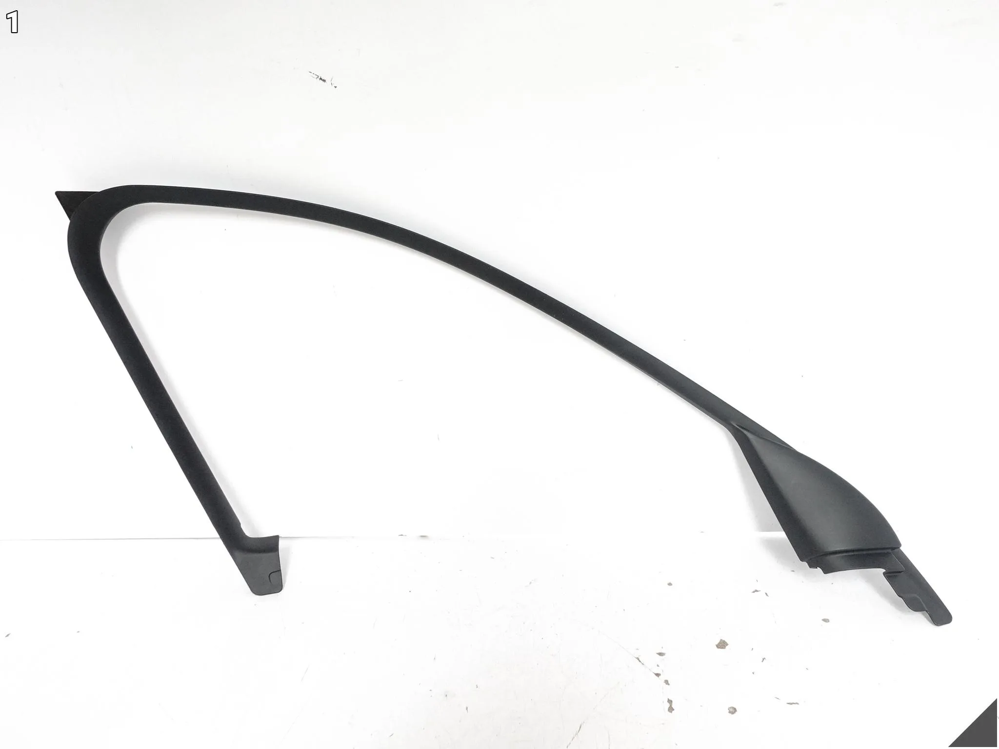 BMW X1 F48 15-22 OSŁONA LISTWA RAMY SZYBY DRZWI LEWA PRZÓD 7350497 d35eb0ecbc7a75d32059b2f3563a3fe5