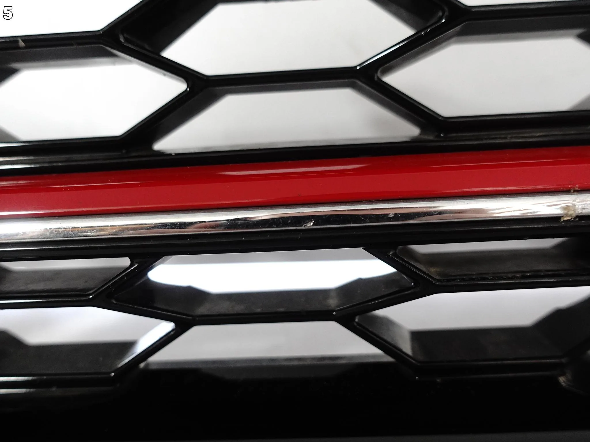 VW POLO VI 6 2G 2G0 GTI 17-21 EMBLEMAT GRILL ATRAPA KRATKA W ZDERZAK PRZÓD 38b0717af88d602490770c6329351d91