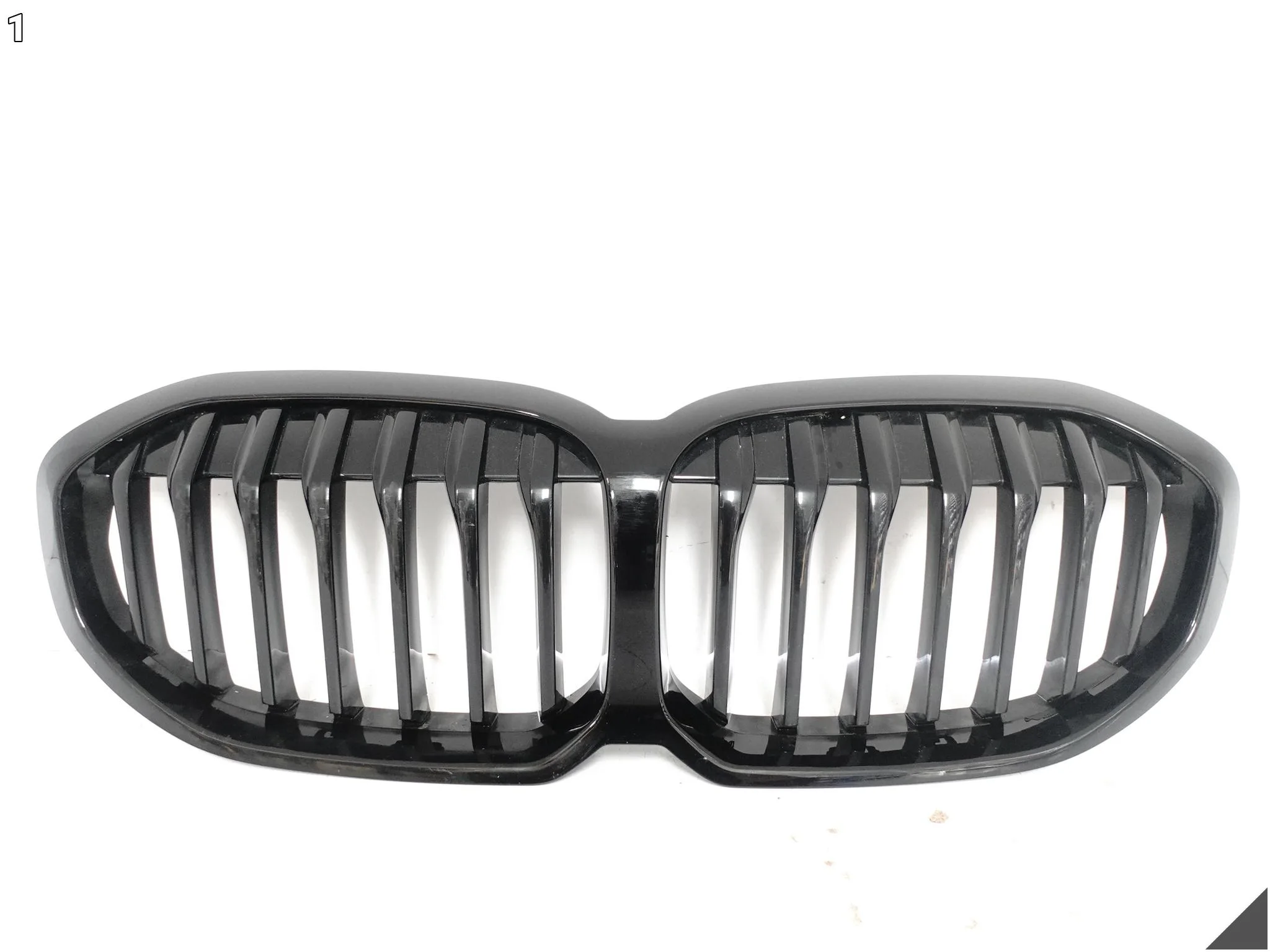 BMW 1 F40 19-24 GRILL ATRAPA WLOT NERKI KRATKA W ZDERZAK PRZÓD SHADOWLINE 70db259daf941ae91e0da254d83590a4