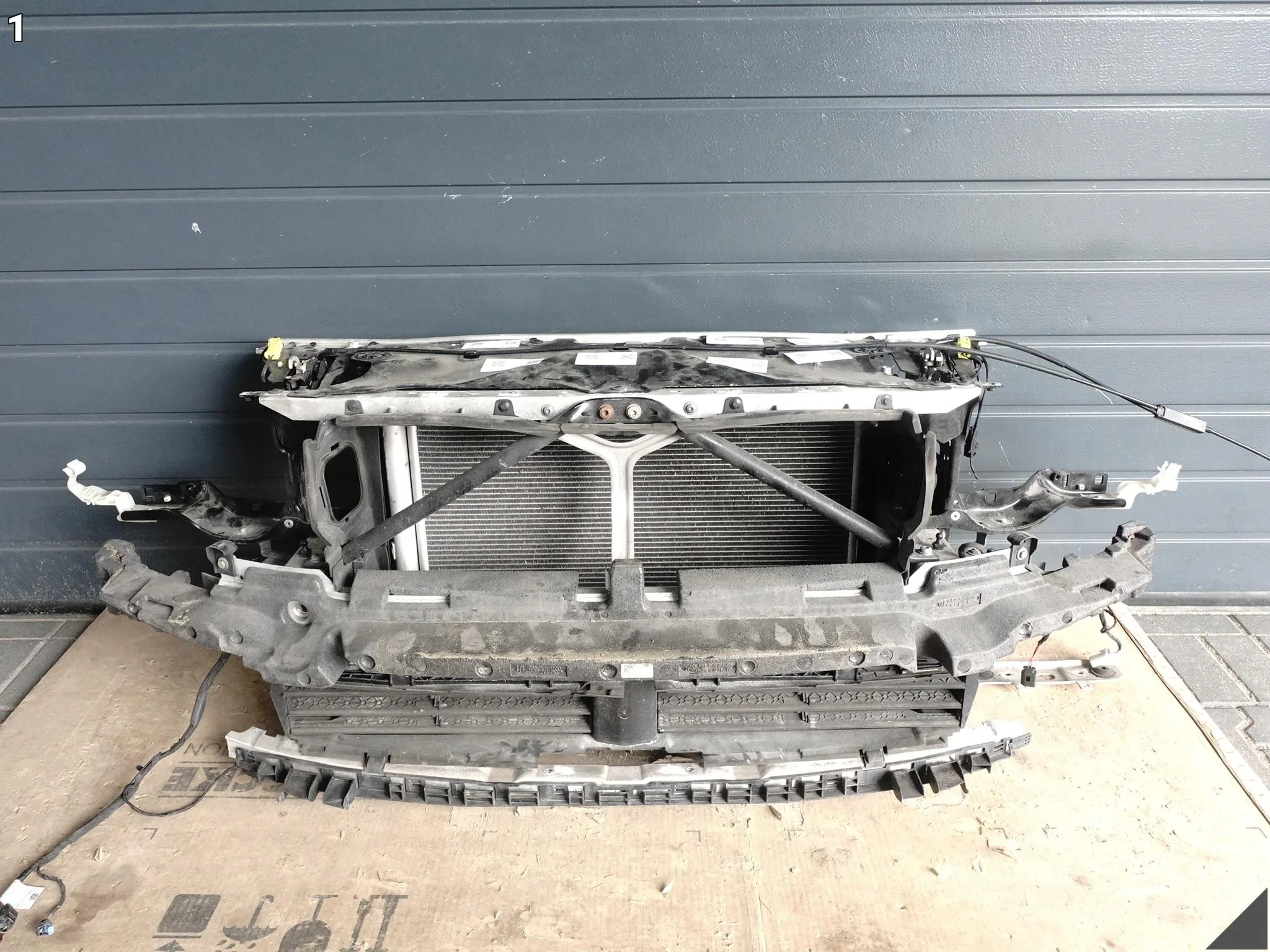 BMW 5 G30 G31 17- WZMOCNIENIE PAS CHŁODNICE WENTYLATOR 530d DEMONTAŻ f543eb2a496a263428577cca1eb585ea