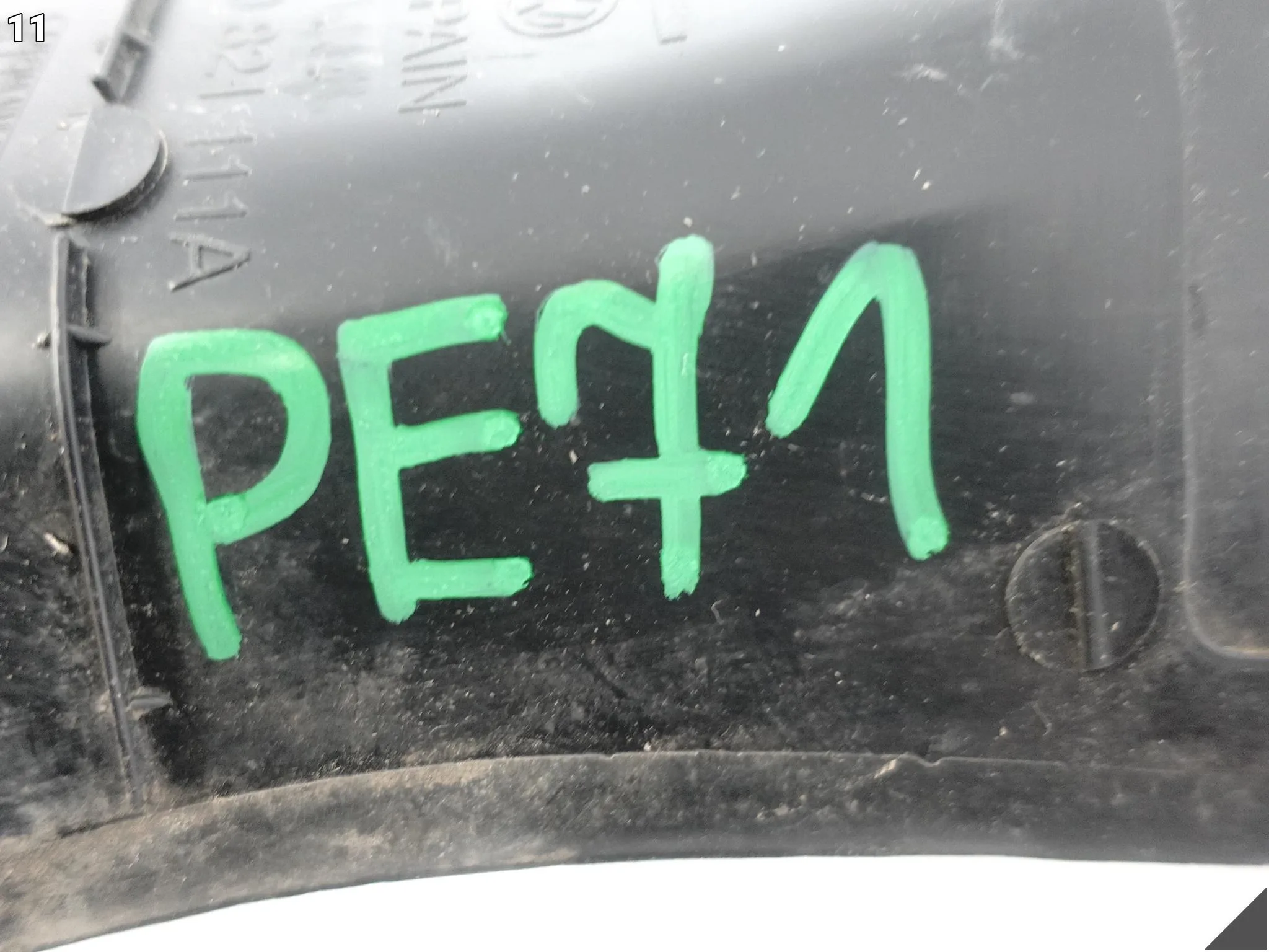 VW POLO IV 6Q0 LIFT 01-10 WYGŁUSZENIE USZCZELKA LISTWA W BŁOTNIK PRZÓD LEWE 72bbfe32fb1d3be237570110c257e52b