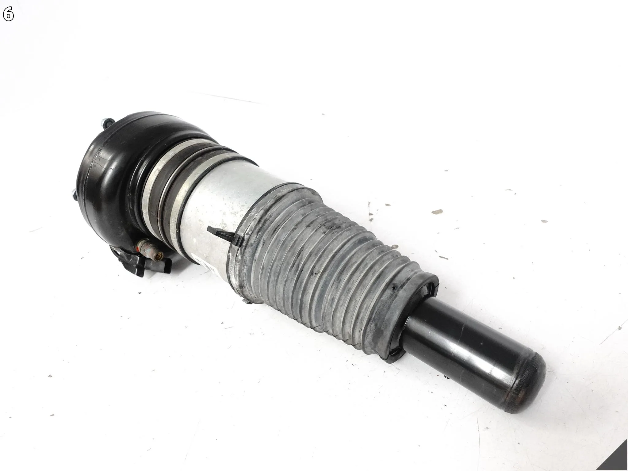 AUDI A6 C7 4G0 A7 4G8 10-18 AMORTYZATOR PNEUMATYCZNY PRZÓD LEWA = PRAWA d5fa9930342e90e52bf7c55f627d0bb6