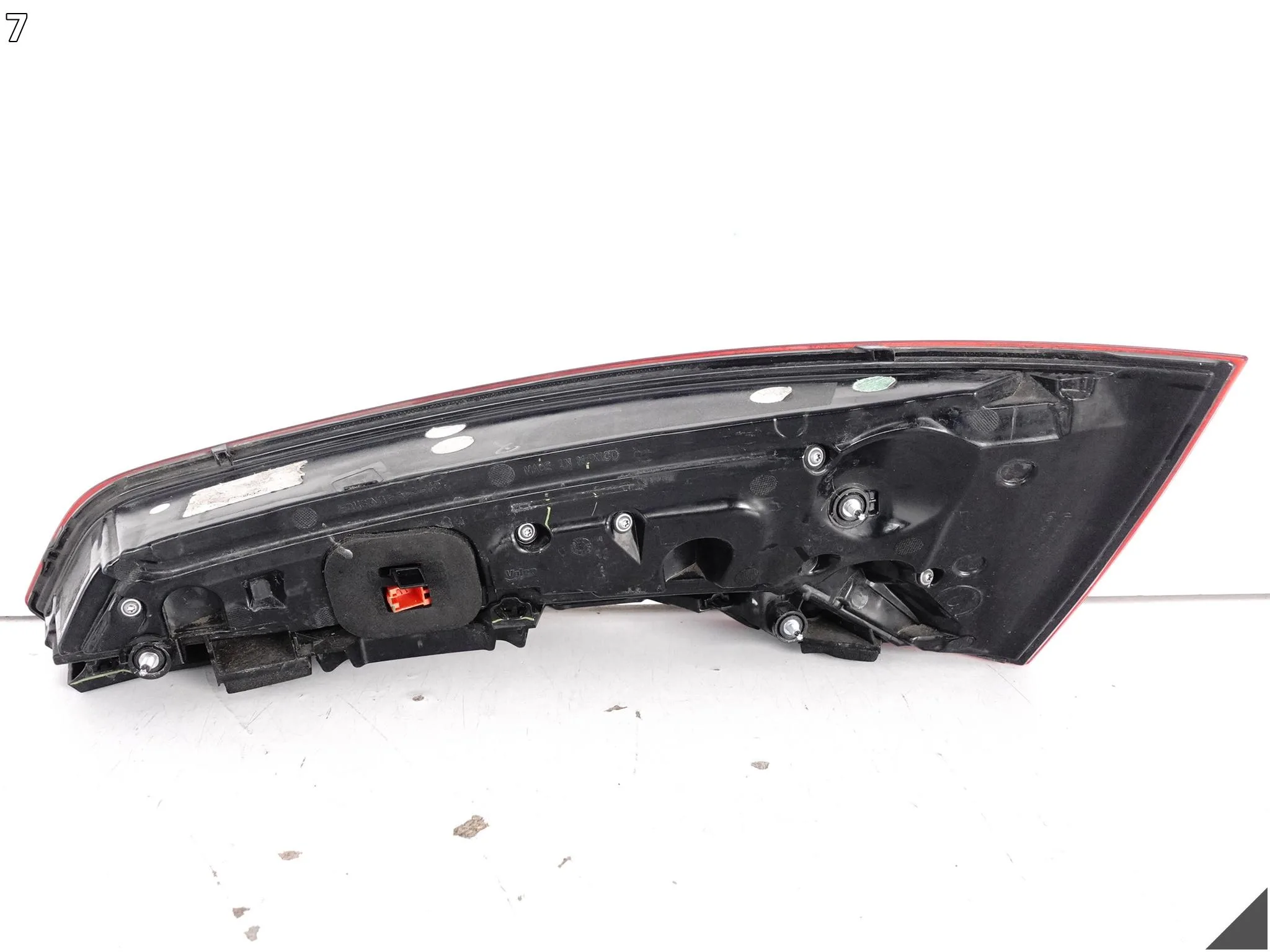 AUDI Q5 II 80A FY 16-20 LAMPA LED W KLAPĘ BAGAŻNIKA LEWA TYŁ EU 3e0411562db72dc8a429c6d121eb1071