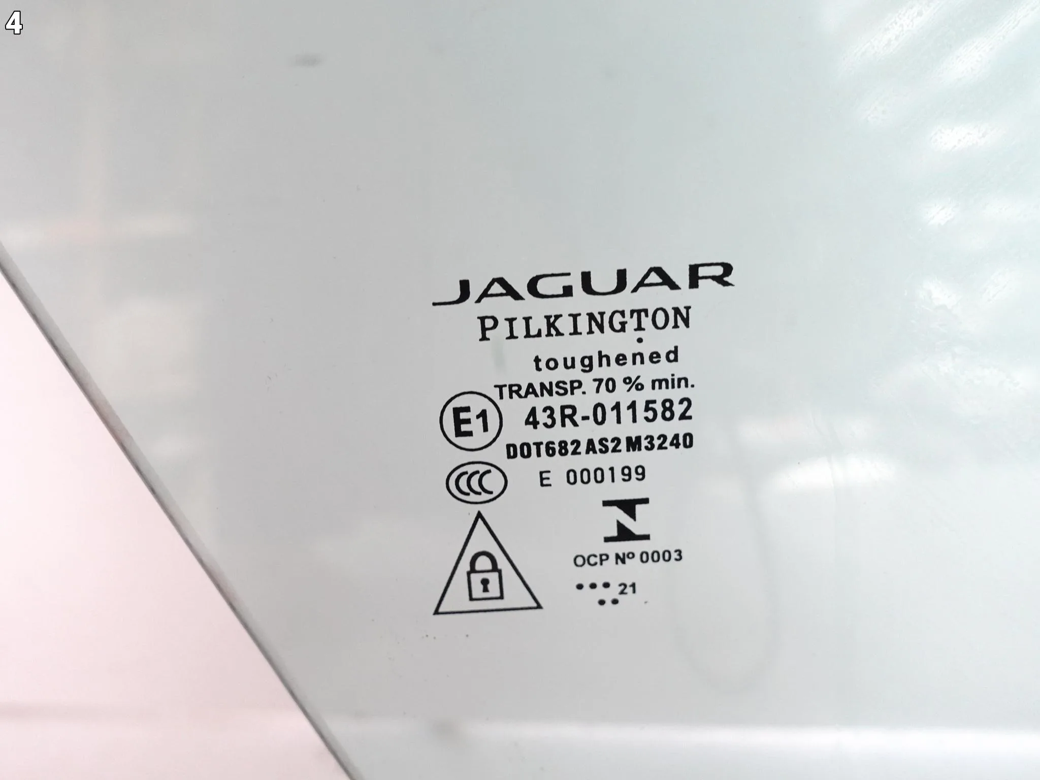 JAGUAR F-PACE X761 LIFT 16-25 SZYBA BOCZNA DRZWI PRZÓD PRAWA ORG 2021 0f89f524807dba6b99eeb3dce1328029