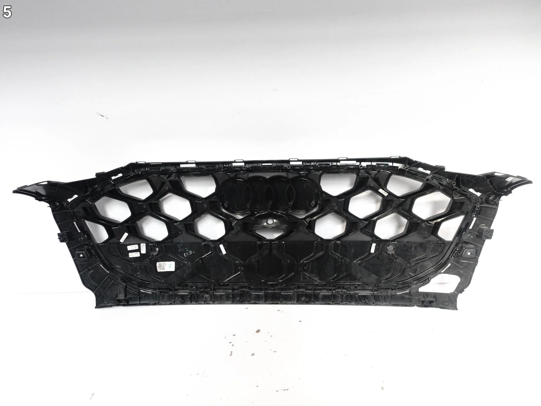 AUDI Q5 III 8MA GU S-LINE 25- GRILL ATRAPA KRATKA W ZDERZAK PRZÓD BLACK d9dcbddc6ed3e268a339ce0d81dfa5fd