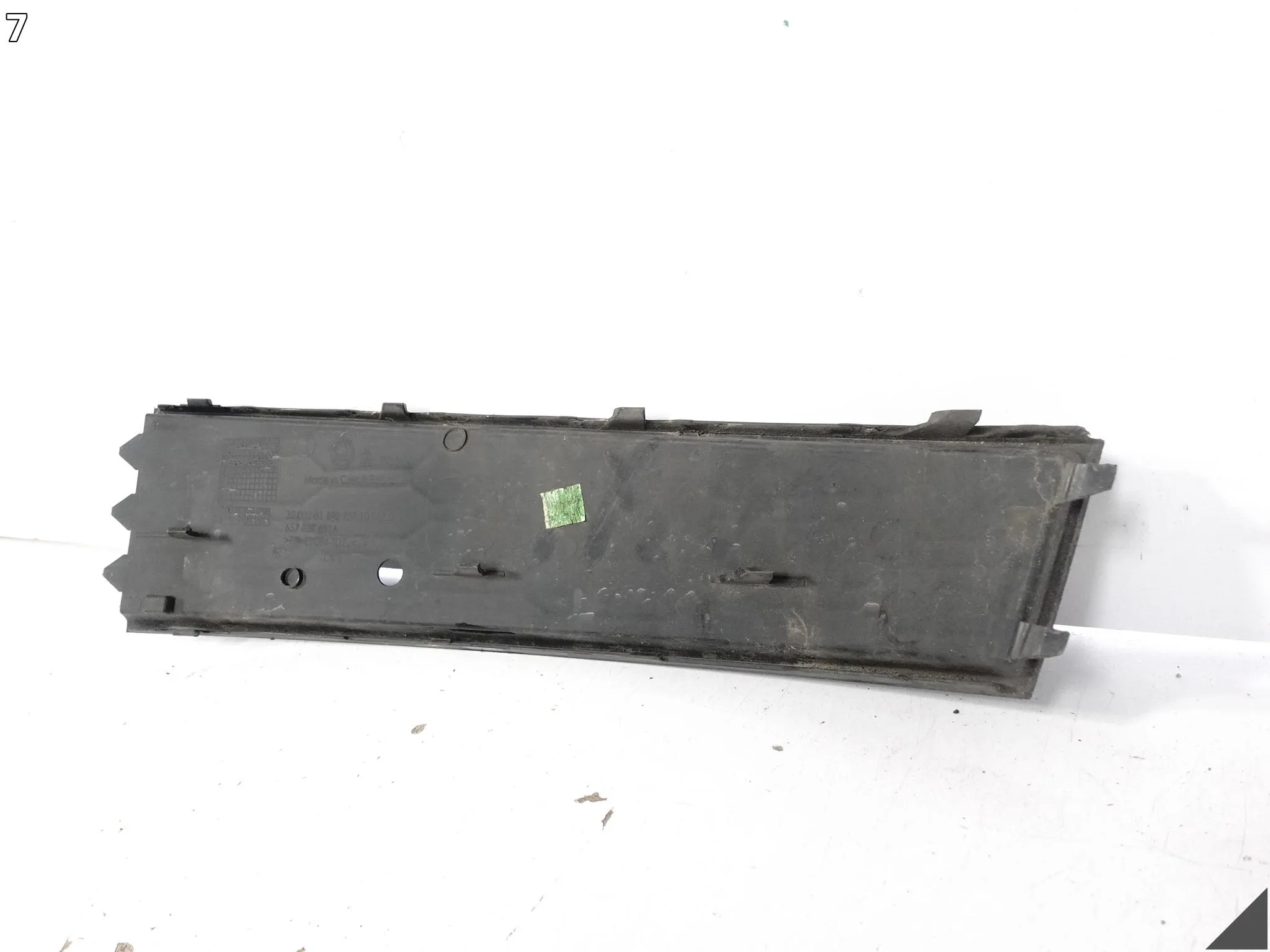 SKODA SCALA 657 19-23 KRATKA ATRAPA WLOT W ZDERZAK LEWA PRZÓD 657807681A f6f77ee94db482c5cf13da3af3964593