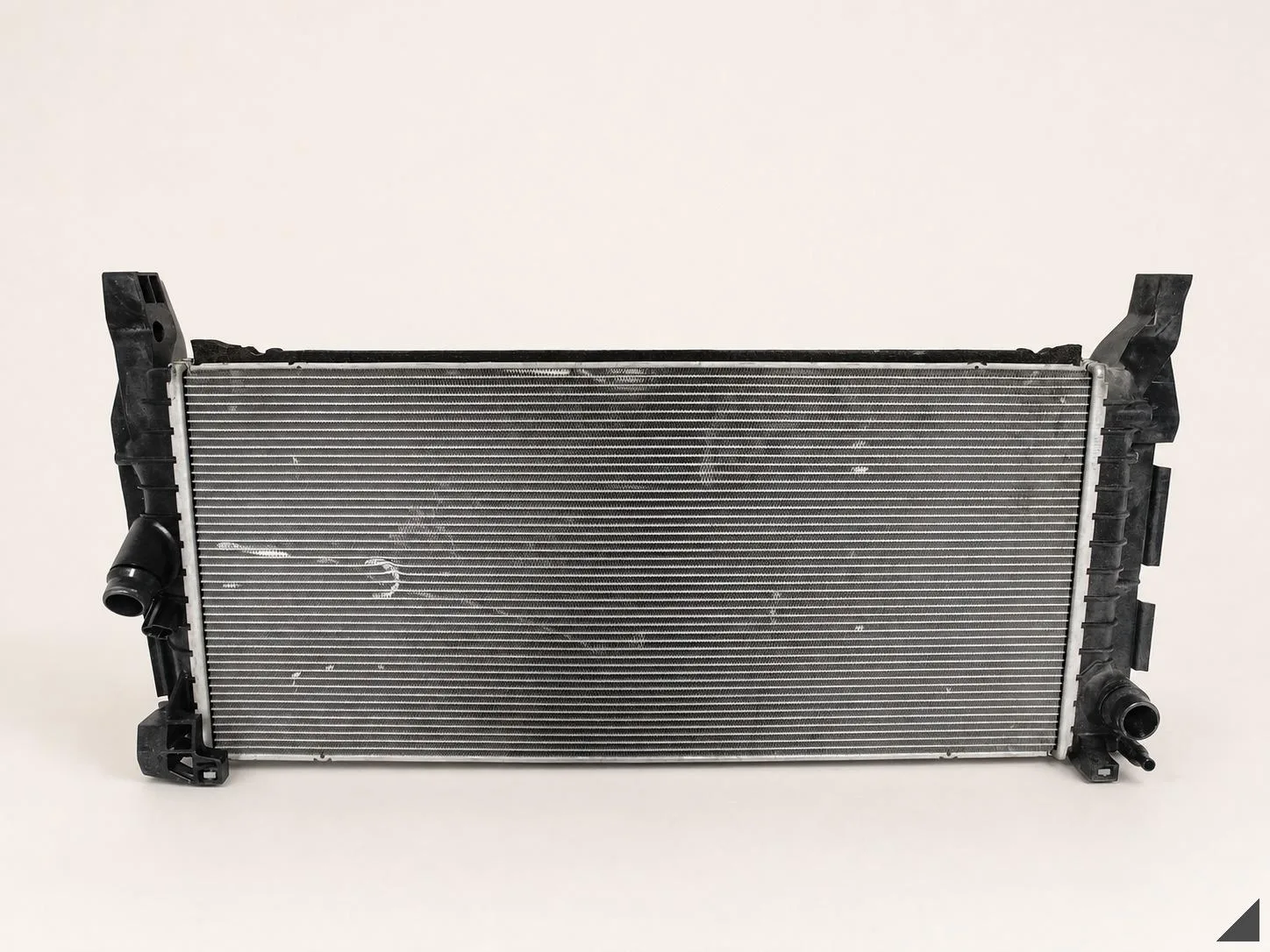 BMW F39 F40 F44 F45 F46 F48 MINI F54 F60 CHŁODNICA WODY 8586324 402fac991940b75f4d42f01466e0540b