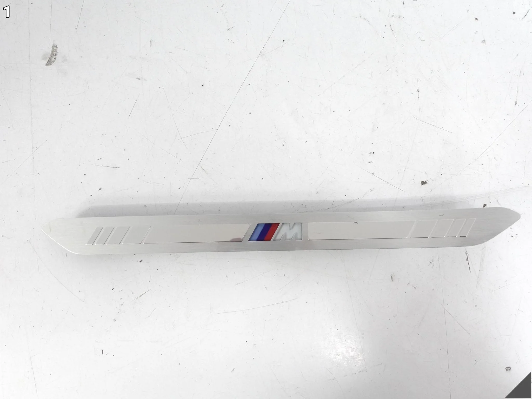 BMW XM G09 X7 G07 MSP LISTWA NAKŁADKA PODŚWIETLENIE LED PRÓG TYŁ LEWA ORG 4b6a398822c690c8f9ca7ab257e8dd22