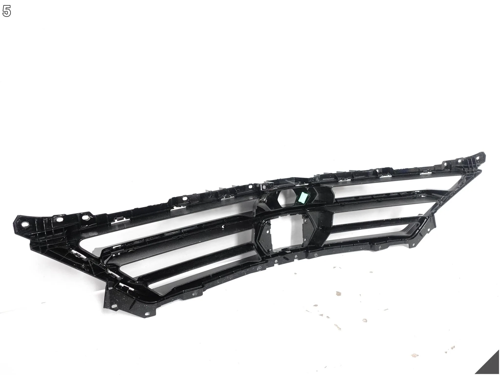 LAMBORGHINI URUS S PERFORMANTE 4ML 22- KRATKA ATRAPA GRILL W ZDERZAK PRZÓD 6f6bc776705cbab4f902443c37997527
