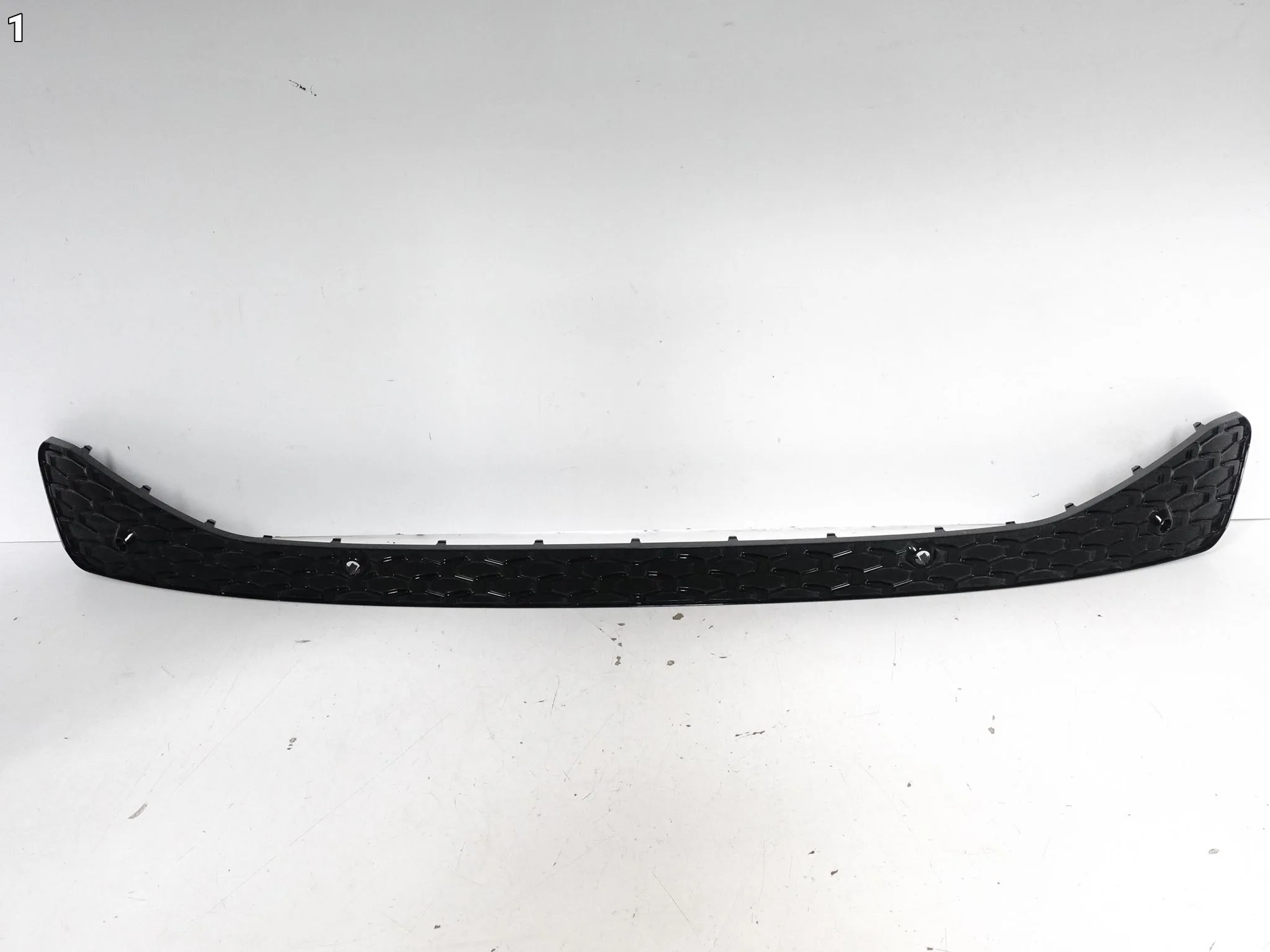 AUDI Q3 83H FJ S-LINE 25- KRATKA OSŁONA LISTWA ATRAPA BLENDA W ZDERZAK TYŁ 421fb2c47ef80c06761404a82cb0e8ed