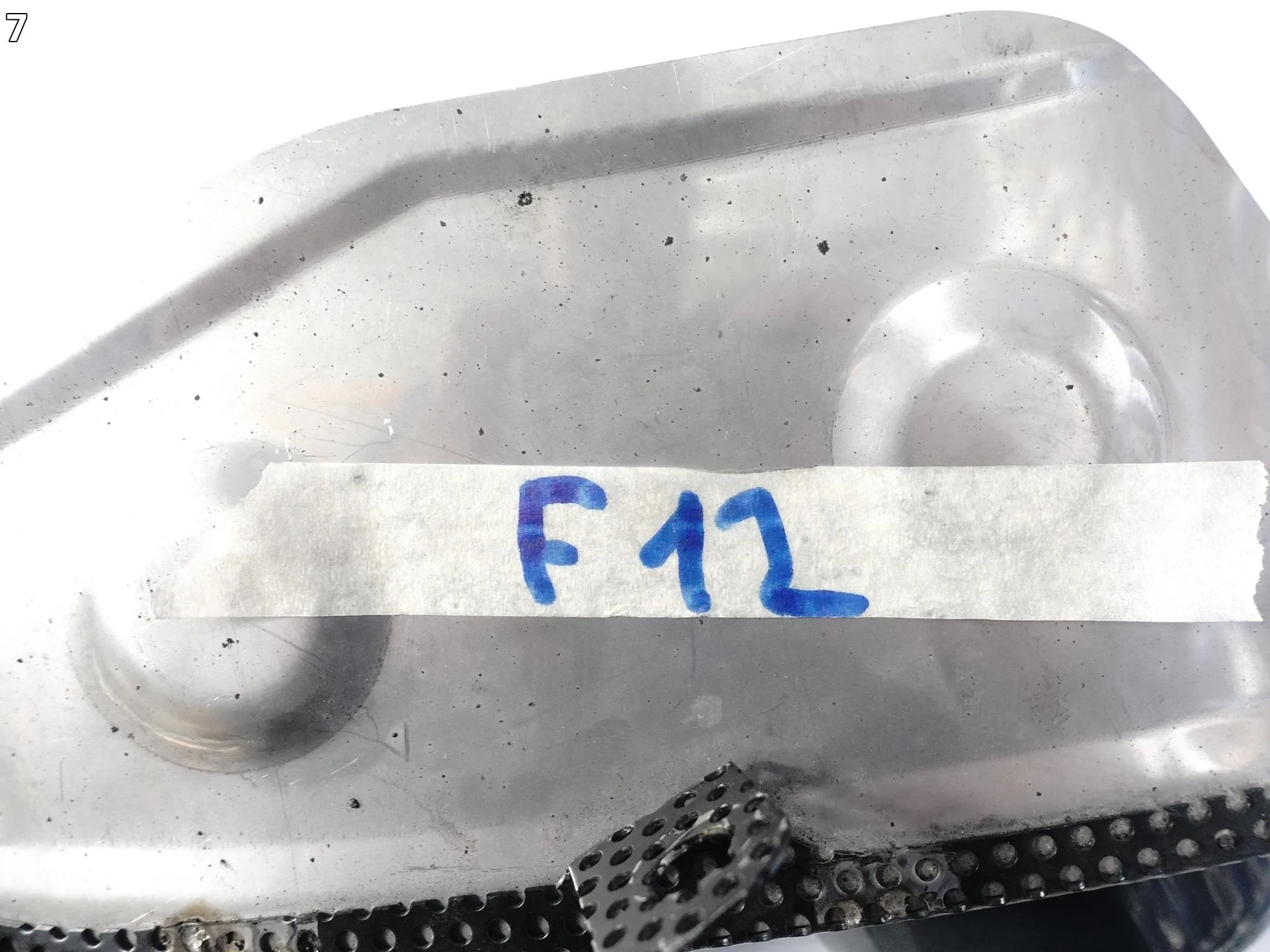 FERRARI F12 BERLINETTA F152 12-17 KOŃCÓWKA WYDECHU WYDECH KRATKA TYŁ LEWA 1dce15ff07741711d0091cef9be3d5fd