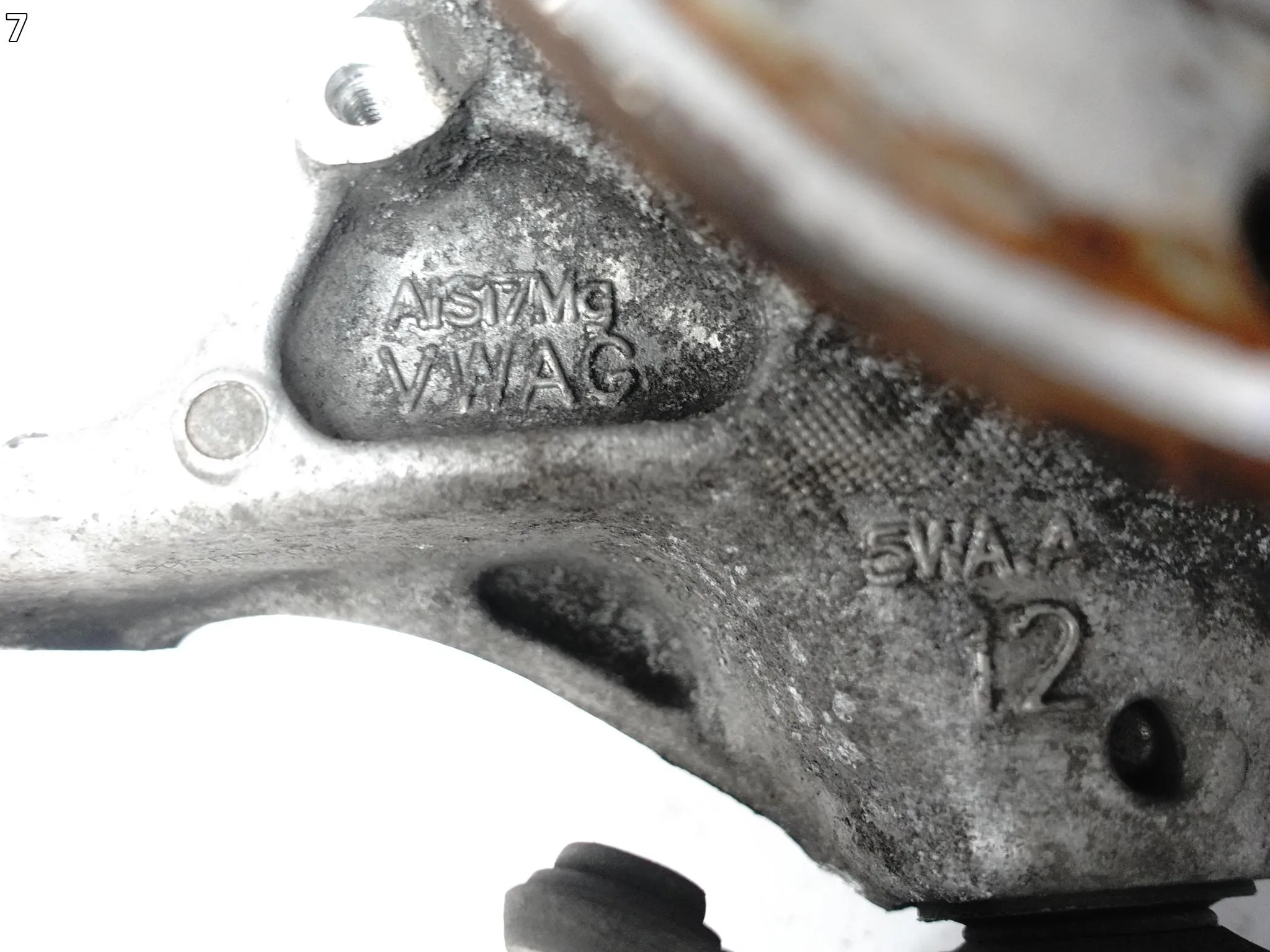 AUDI A3 8Y0 VW GOLF VIII 5H0 SEAT SKODA ZWROTNICA PIASTA ŁOŻYSKO PRZÓD R 7ceba469bfeeb415587d7630087dfc98