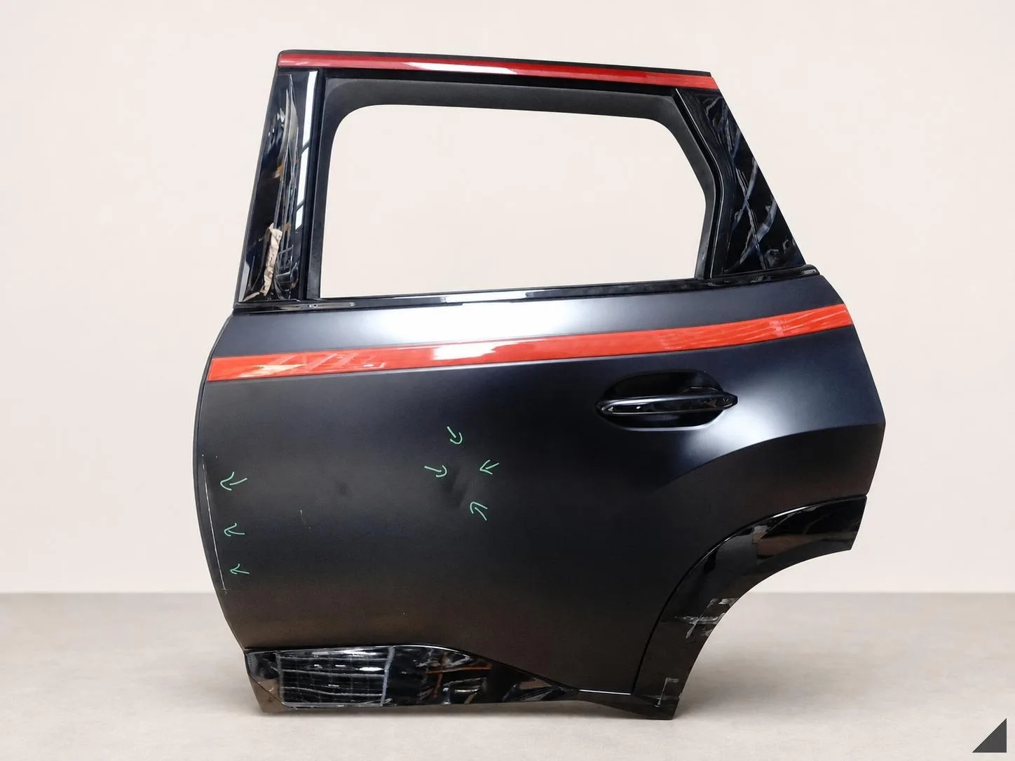 BMW XM G09 XM Label Red 23- DRZWI + SZYBA LISTWY KLAMKA TYŁ LEWE P95/9 P95 ab8efbb60c38afe9dec85a076e49e930