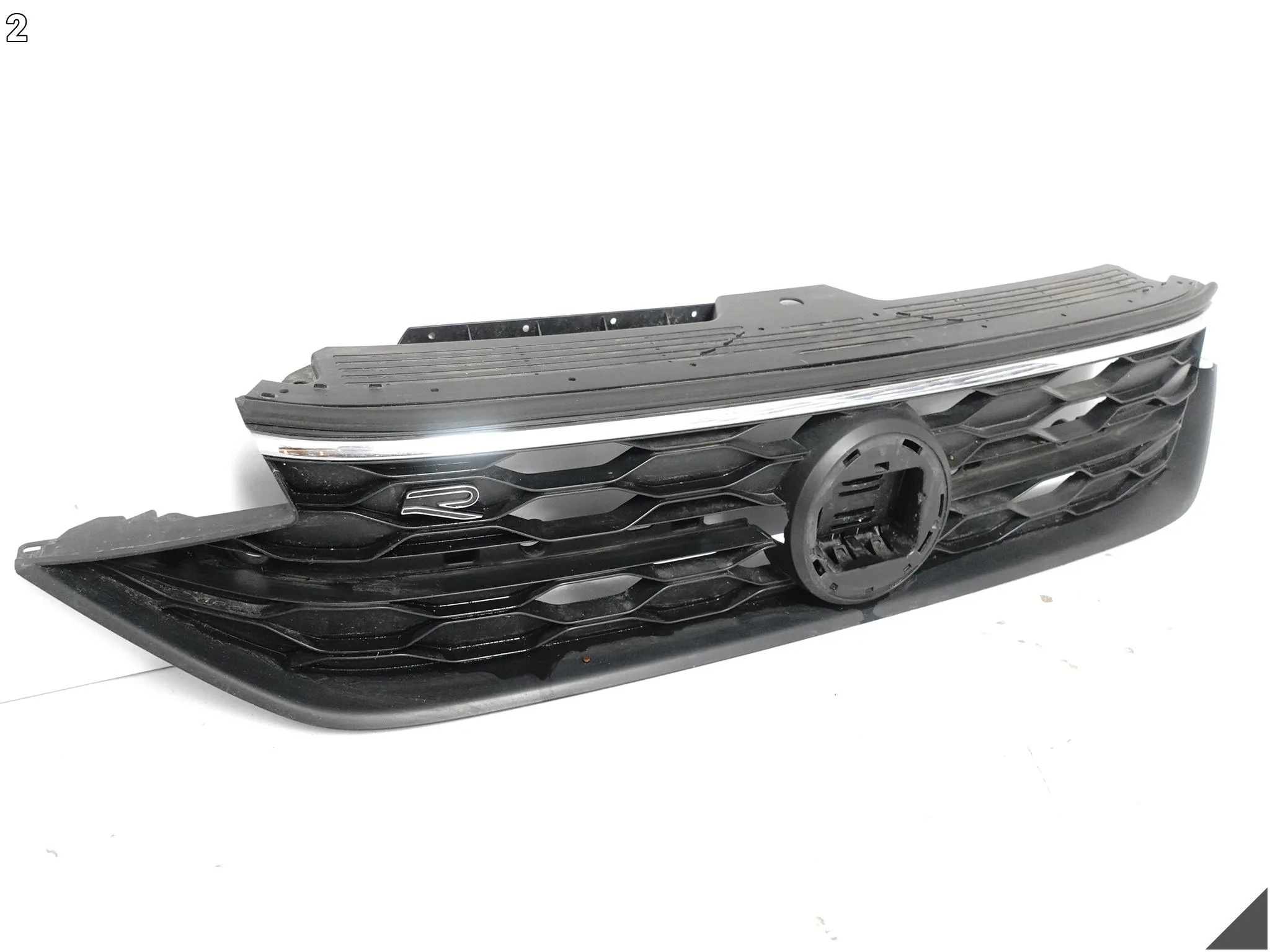 VW TAIGO 2G7 R-LINE 21- GRILL ATRAPA WLOT KRATKA W ZDERZAK PRZÓD 2G7853651S 6945d1f9adab66c8afbe503efe78a41a