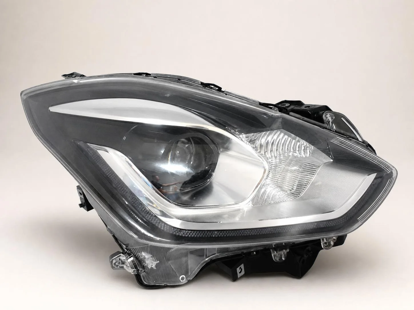 SUZUKI SWIFT MK8 VIII A2L III 17-24 FULL LED LAMPA PRAWA PRZÓD EUROPA 9eab2d090a90b1e13f8605b74d13bb55