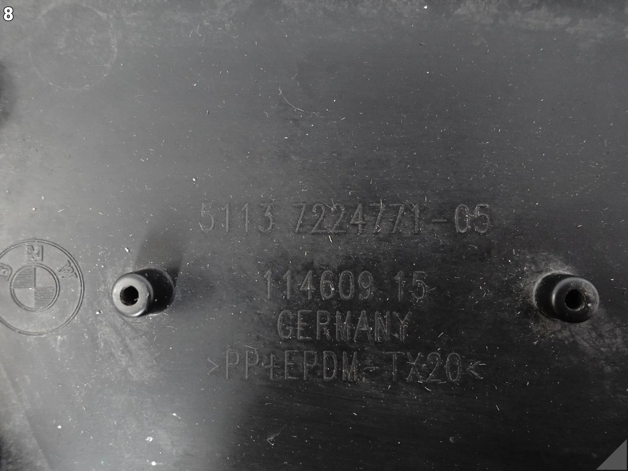 BMW 6 F12 F13 F06 M-PAKIET MSP 10-18 PODSTAWA TABLICY REJESTRACYJNEJ PRZÓD 10ad10367387420694bf8cacf468e383