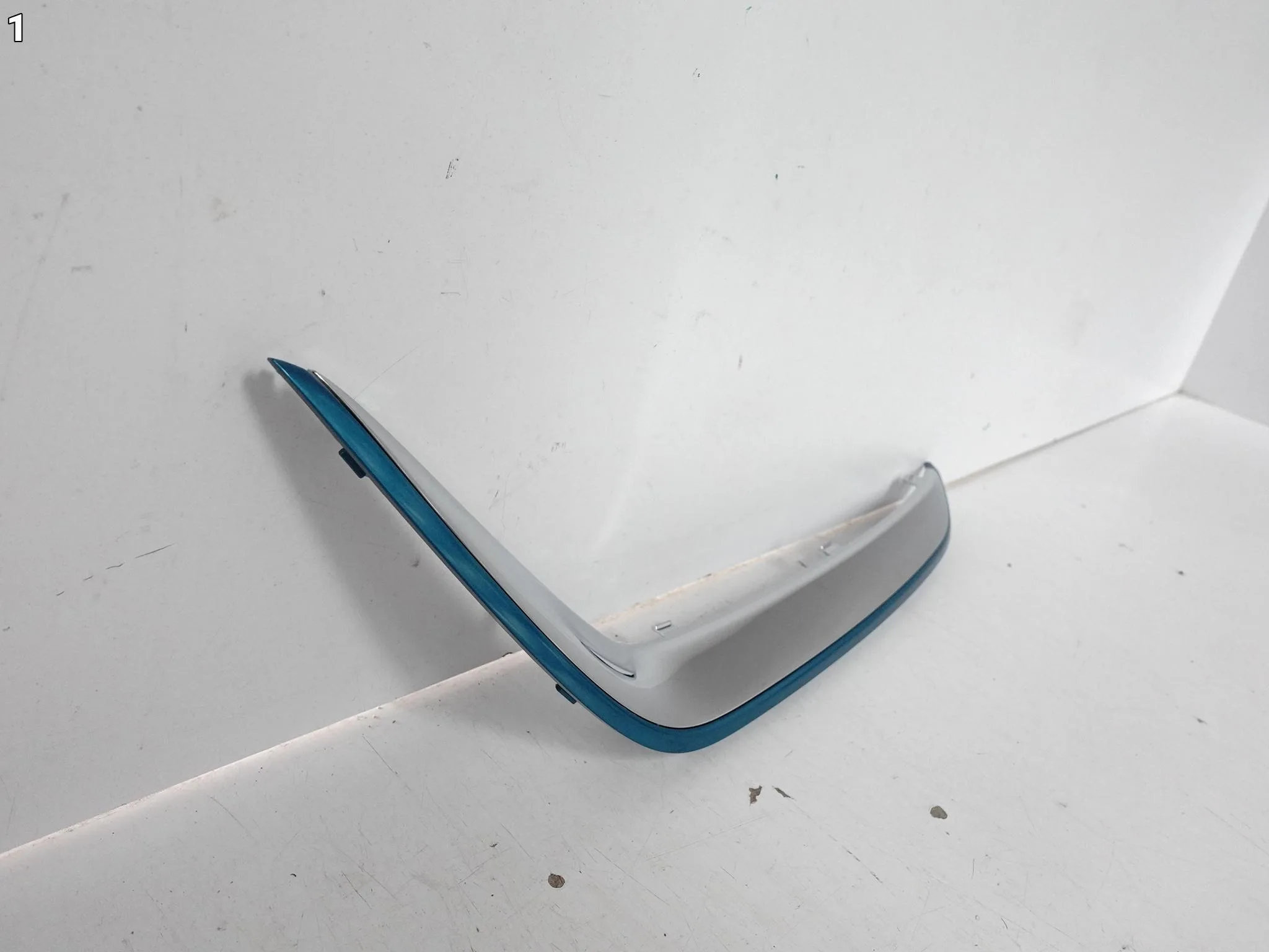 KIA NIRO I DE PHEV 18-19 LISTWA DOKŁADKA SPOILER W ZDERZAK TYŁ PRAWA ORG 69ffe662af4cc96105c0d4684052b176