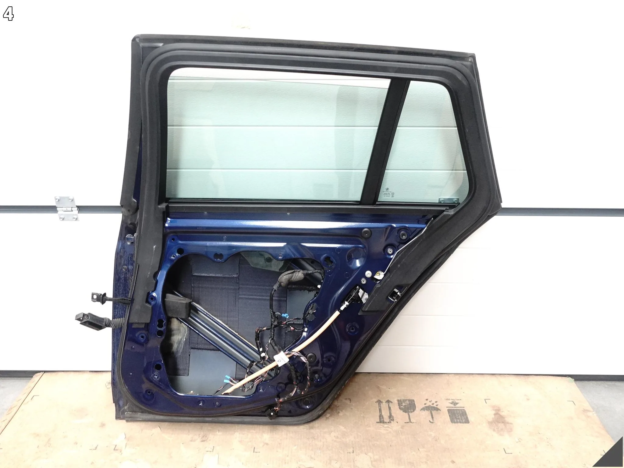 BMW 5 G31 TOURING LIFT 17-23 DRZWI TYŁ PRAWE + SZYBA MEDITERRAN BLAU C10 65f4b57153237ba32bcd47280779bfcf