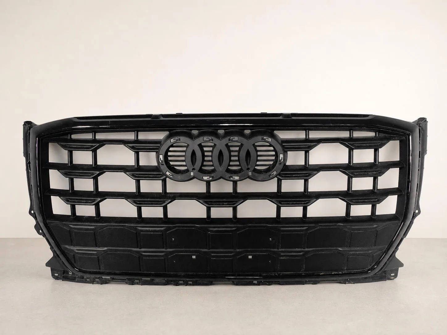 AUDI Q2 81A LIFT FL S-LINE 20-26 GRILL ATRAPA KRATKA W ZDERZAK PRZÓD BLACK 53d0764e18e7b25284829fc593945f42