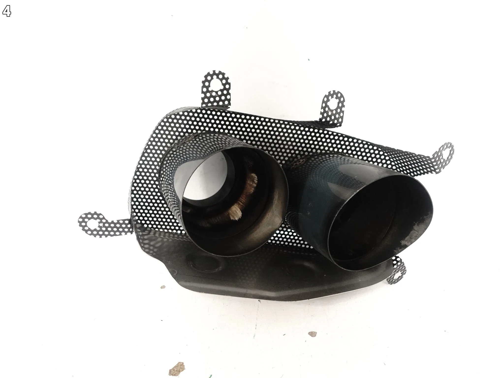 FERRARI F12 BERLINETTA F152 12-17 KOŃCÓWKA WYDECHU WYDECH KRATKA TYŁ PRAWA ab5d0c8fc8691ff367ea1ee3560ab527