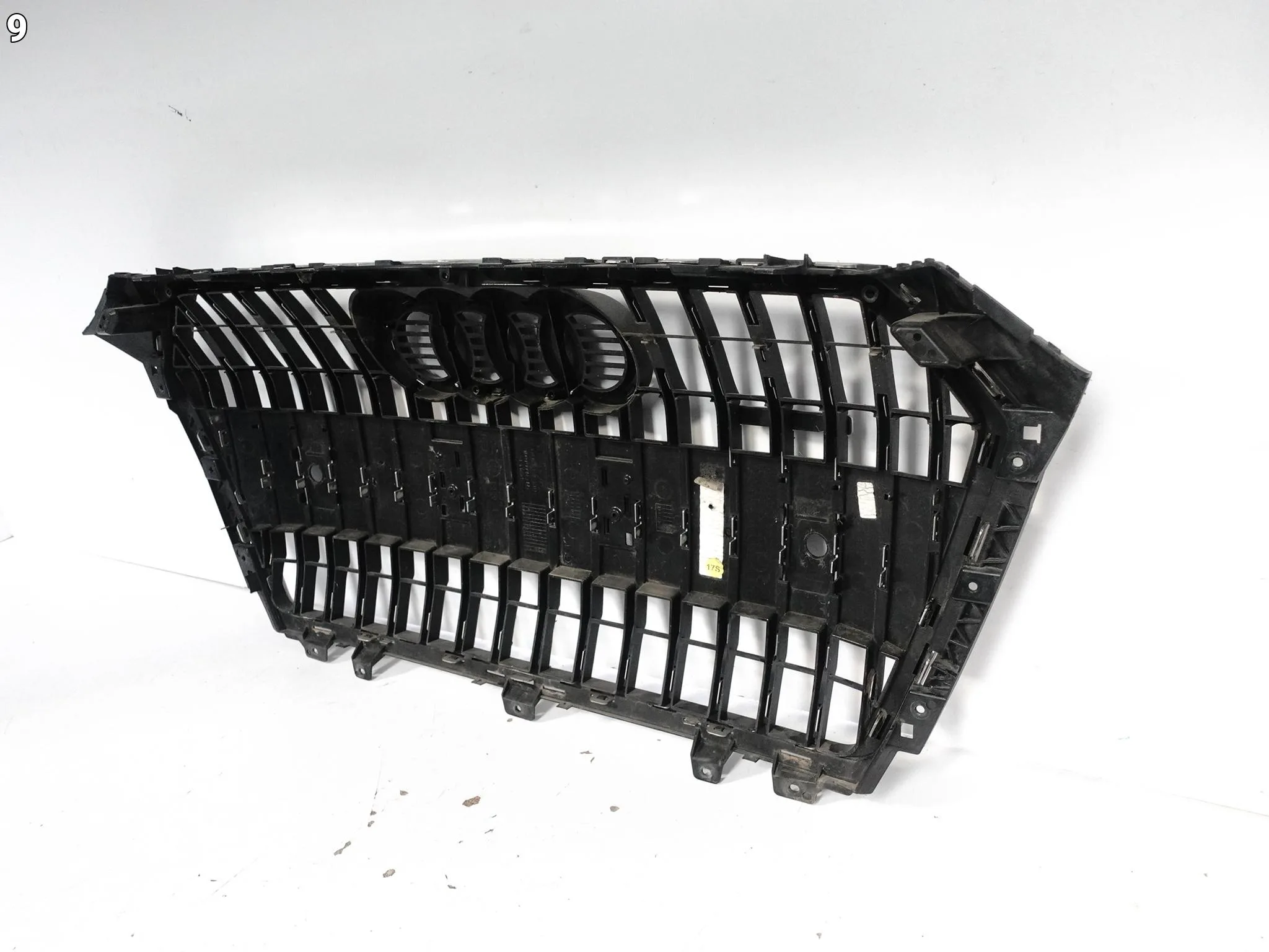 AUDI A4 ALLROAD B9 8W0 15-19 GRILL ATRAPA KRATKA W ZDERZAK PRZÓD 9aeff7e459cfdea31404a89671971d07
