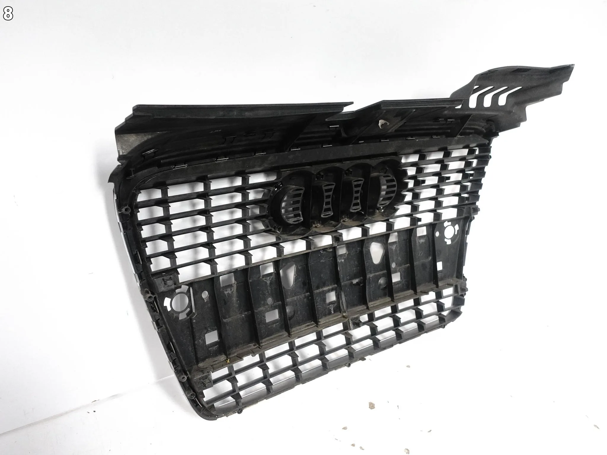 AUDI A4 B7 8E0 04-09 GRILL ATRAPA KRATKA W ZDERZAK PRZÓD 8bb2b13b1993303b29d0959abb93ff80