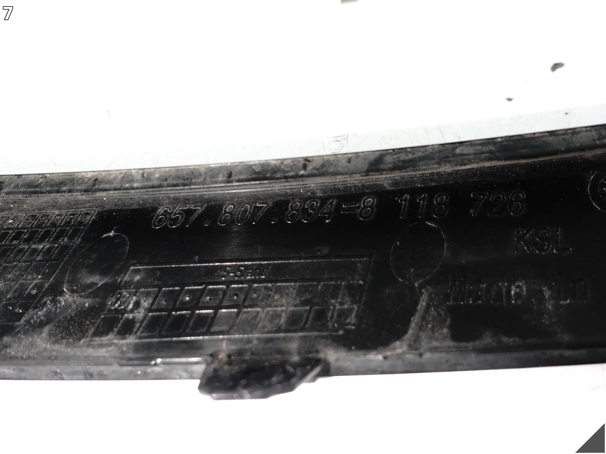 SKODA SCALA 657 19-23 KAMIQ LISTWA OZDOBNA ATRAPA W ZDERZAK PRAWA PRZÓD 2b9e9d3f149d8f2aac740687bb9a183f