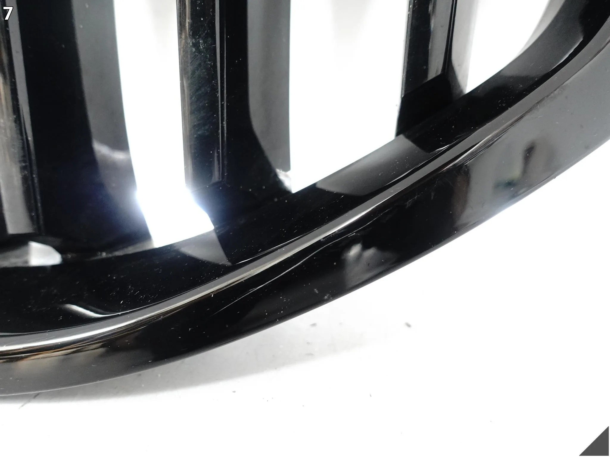 BMW 1 F40 19-24 GRILL ATRAPA WLOT NERKI KRATKA W ZDERZAK PRZÓD SHADOWLINE 1745bf2aa70f0f284cae6a1683fe504a