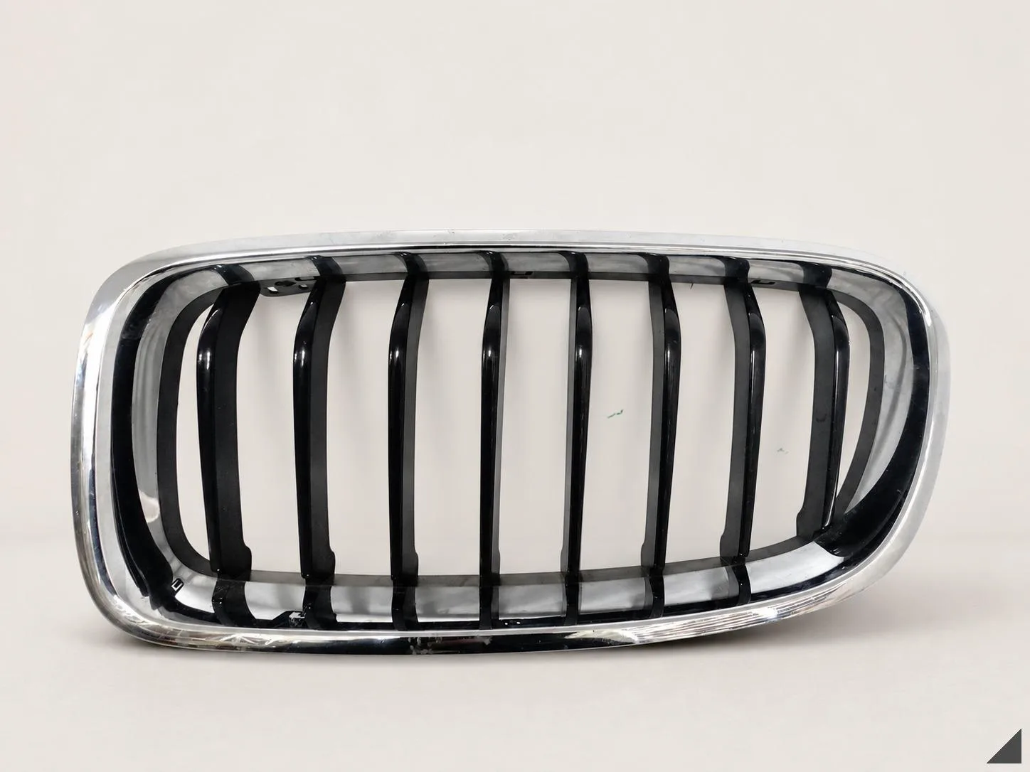 BMW 3 F30 F31 M-PAKIET MSP LCI 11-18 NERKA GRILL ATRAPA ZDERZAK PRZÓD LEWA 612d14787ce33222c49f34539d63f485
