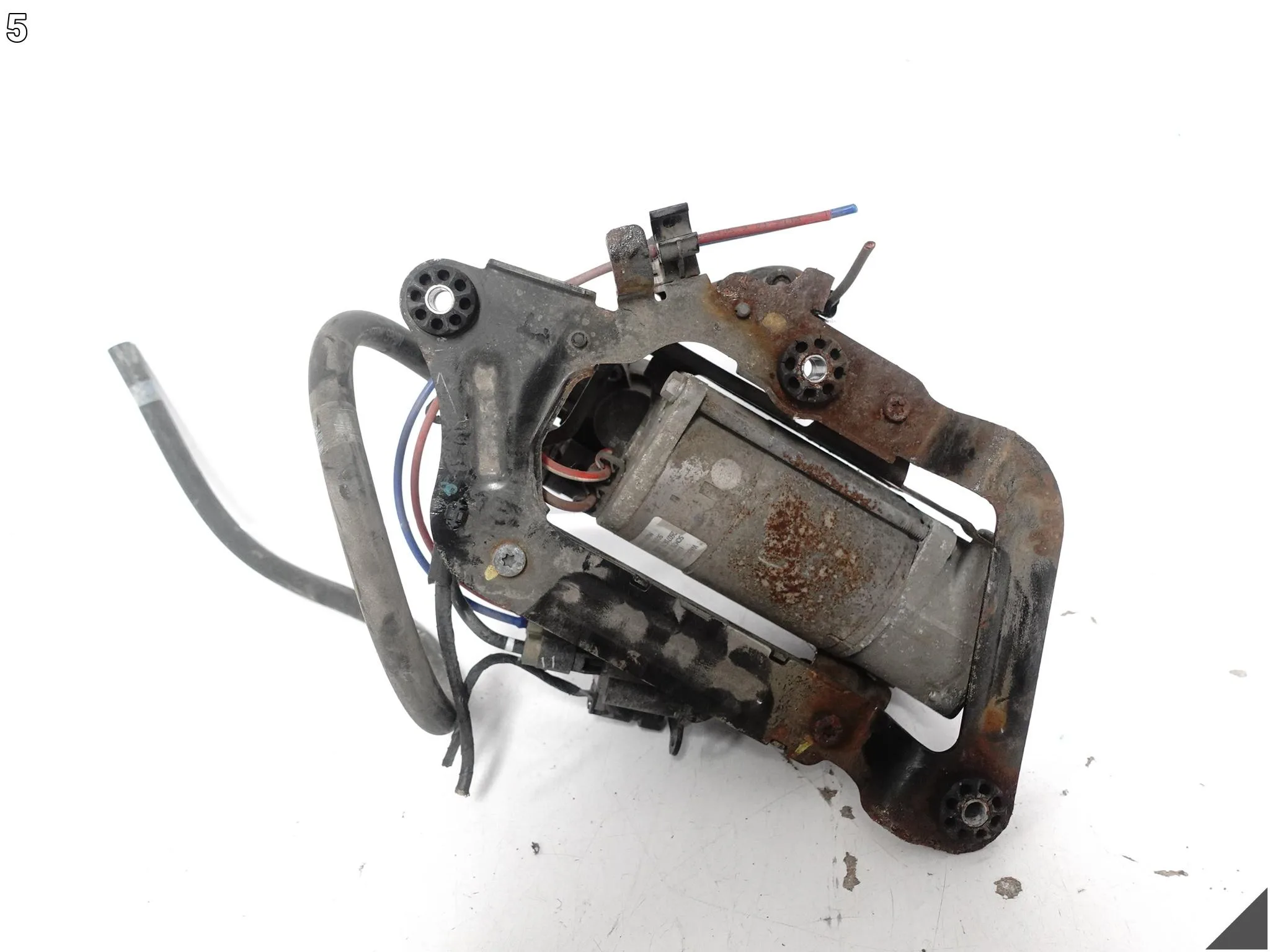 BMW 5 G31 17- KOMPRESOR ZAWIESZENIA PNEUMATYCZNEGO WABCO 2790892 22bb779336c41ecd7d0ce81eef0fc640