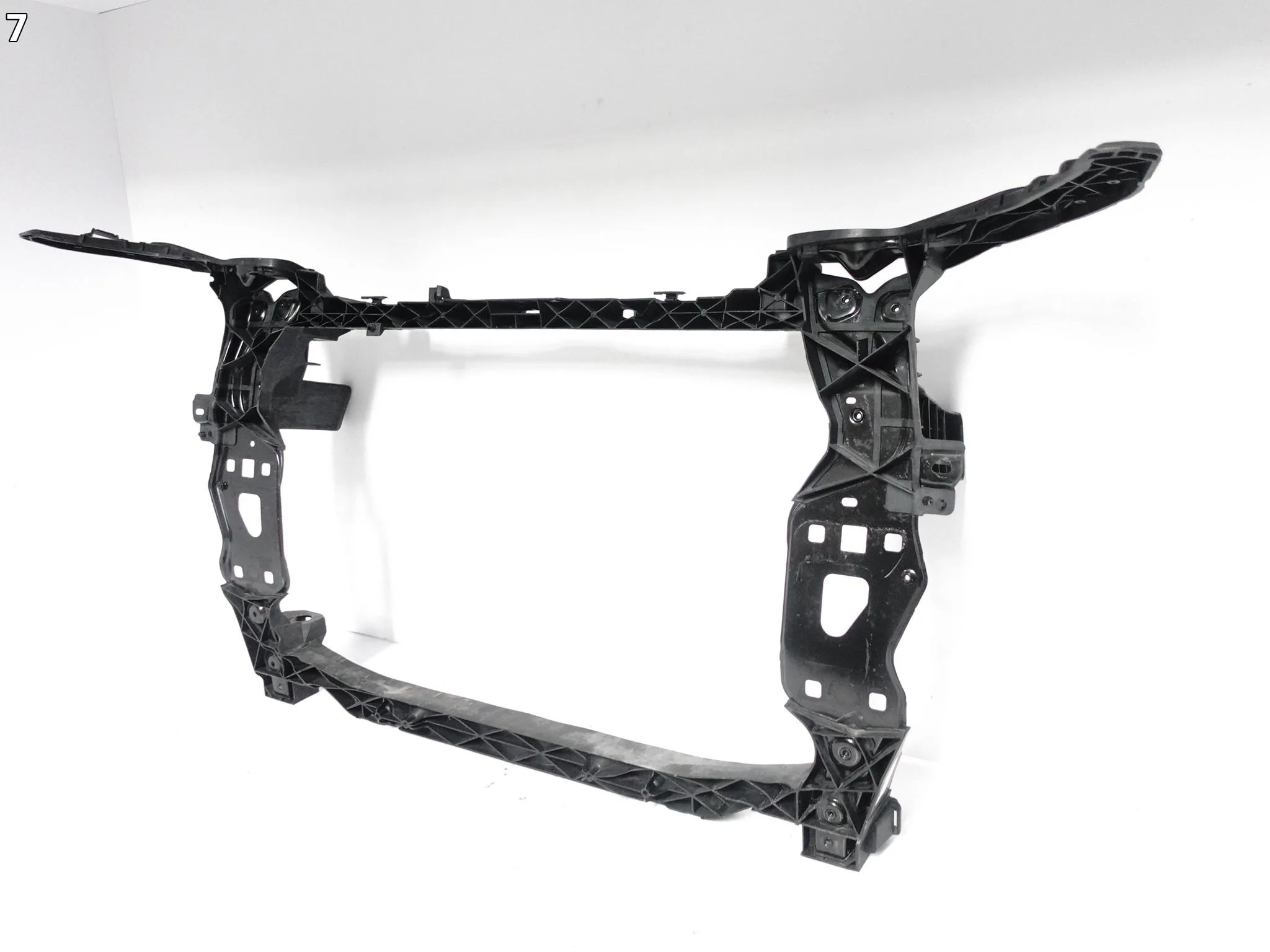 AUDI Q5 III 3 8MA GU S-LINE 25- WSPORNIK PAS WZMOCNIENIE PRZÓD 95dcd46a25acf7949894a7ff1d1eefbe